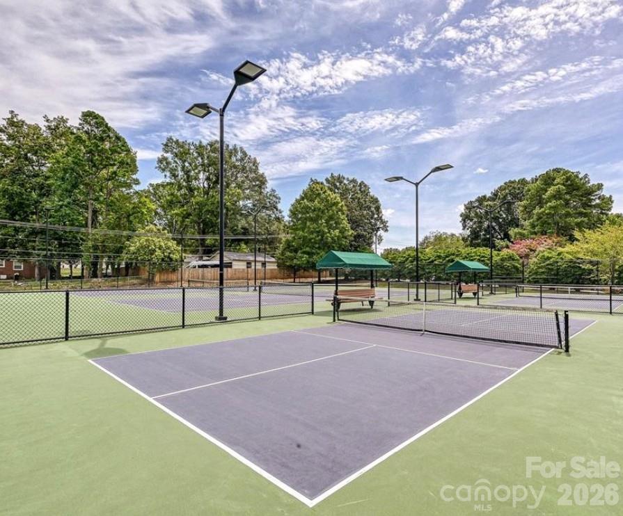 Single Family Residence at 4809 Walden Court, Charlotte, photo 31 of 37