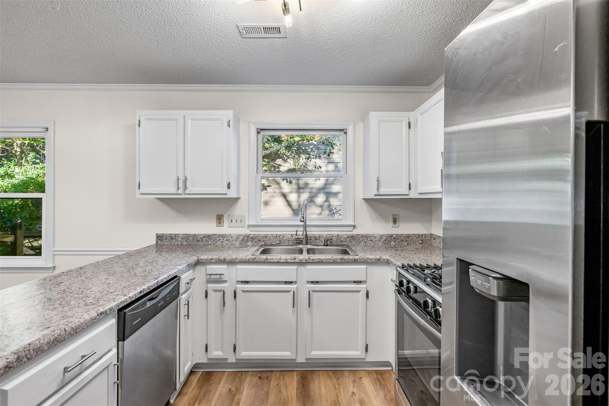 Single Family Residence at 1312 Newfound Hollow Drive, Charlotte, photo 16 of 33