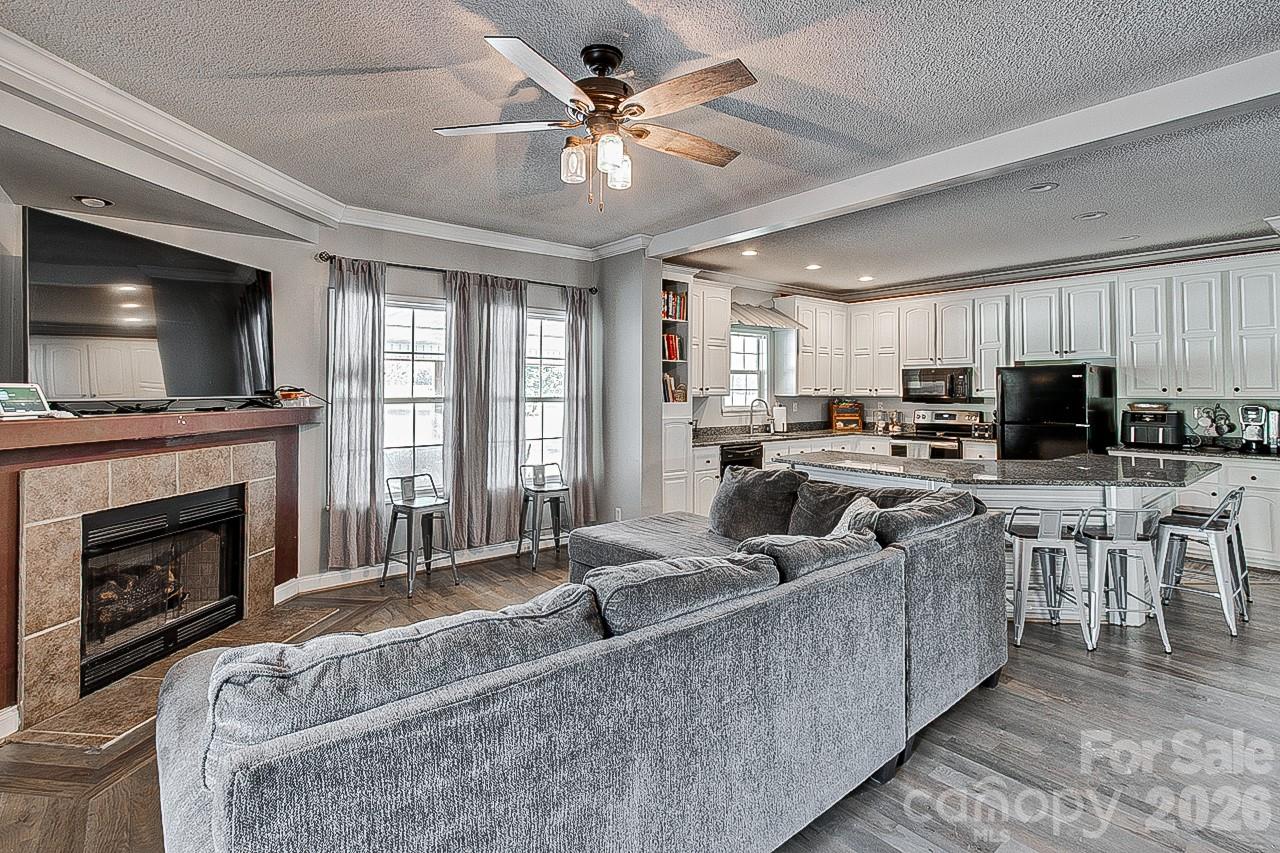 Single Family Residence at 4561 Shelton Country Road, Liberty, photo 2 of 48