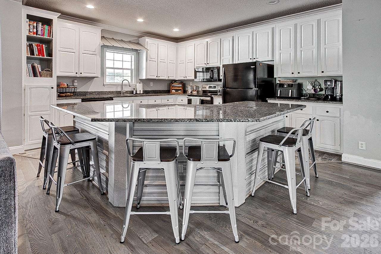Single Family Residence at 4561 Shelton Country Road, Liberty, photo 6 of 48