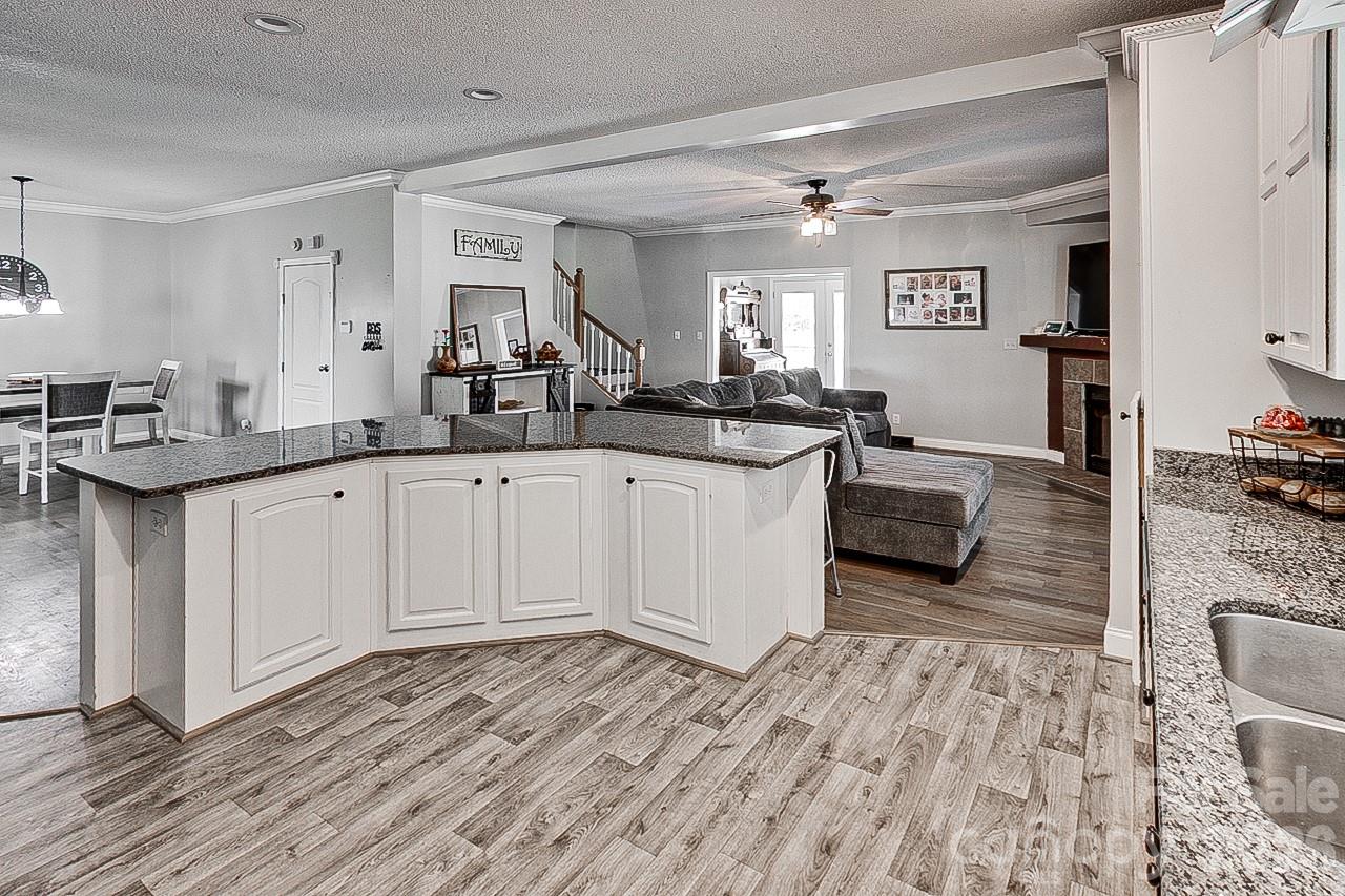 Single Family Residence at 4561 Shelton Country Road, Liberty, photo 9 of 48
