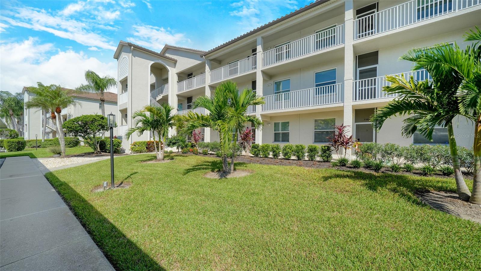 8755 OLDE HICKORY AVE #7102