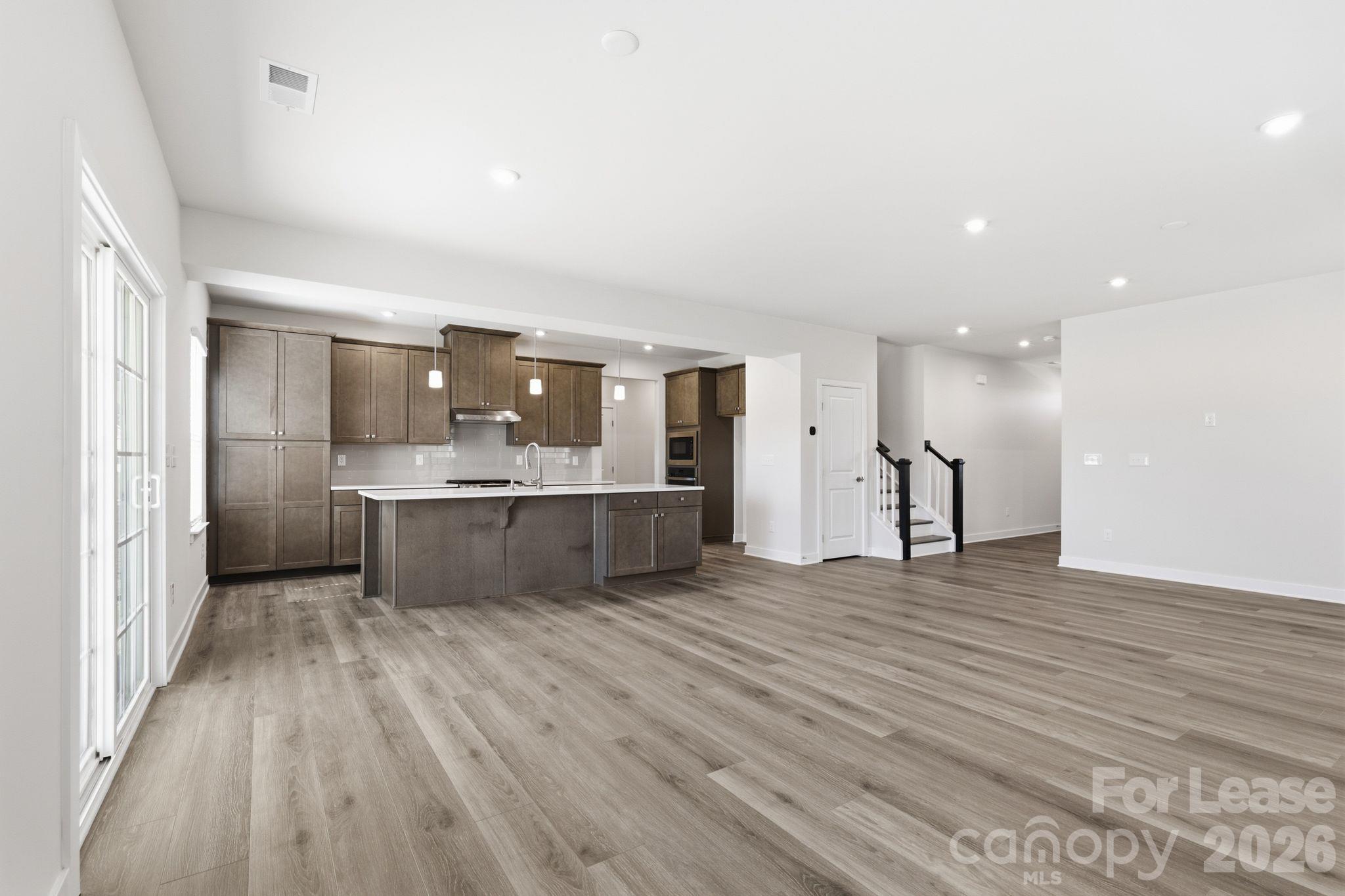 Single Family Residence at 2036 Fernway Drive, Charlotte, photo 12 of 40