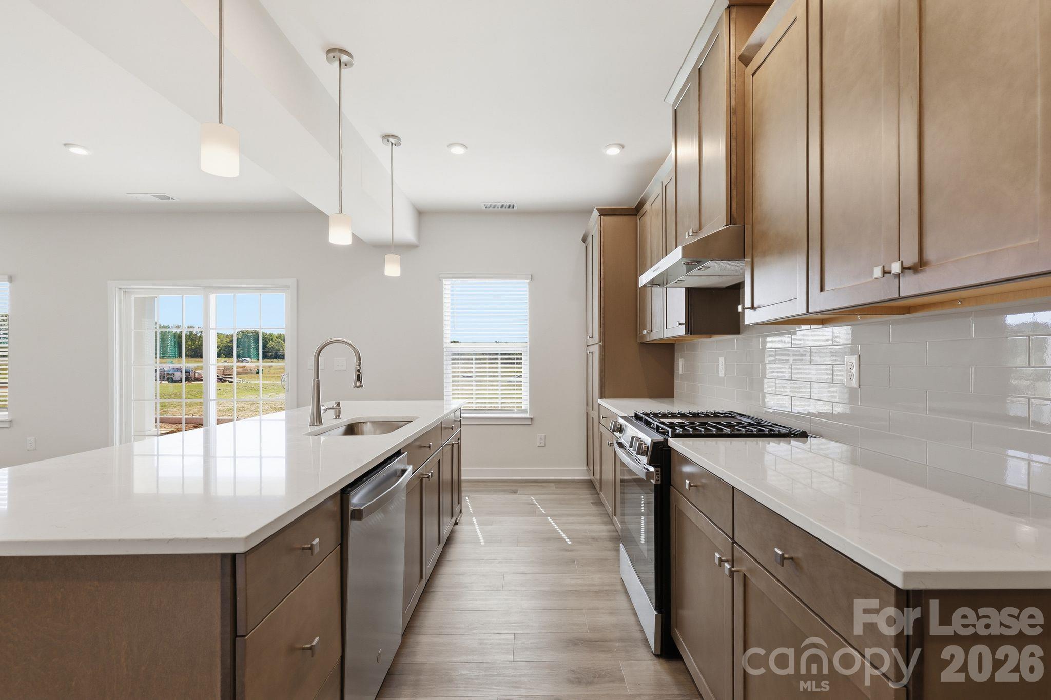 Single Family Residence at 2036 Fernway Drive, Charlotte, photo 13 of 40