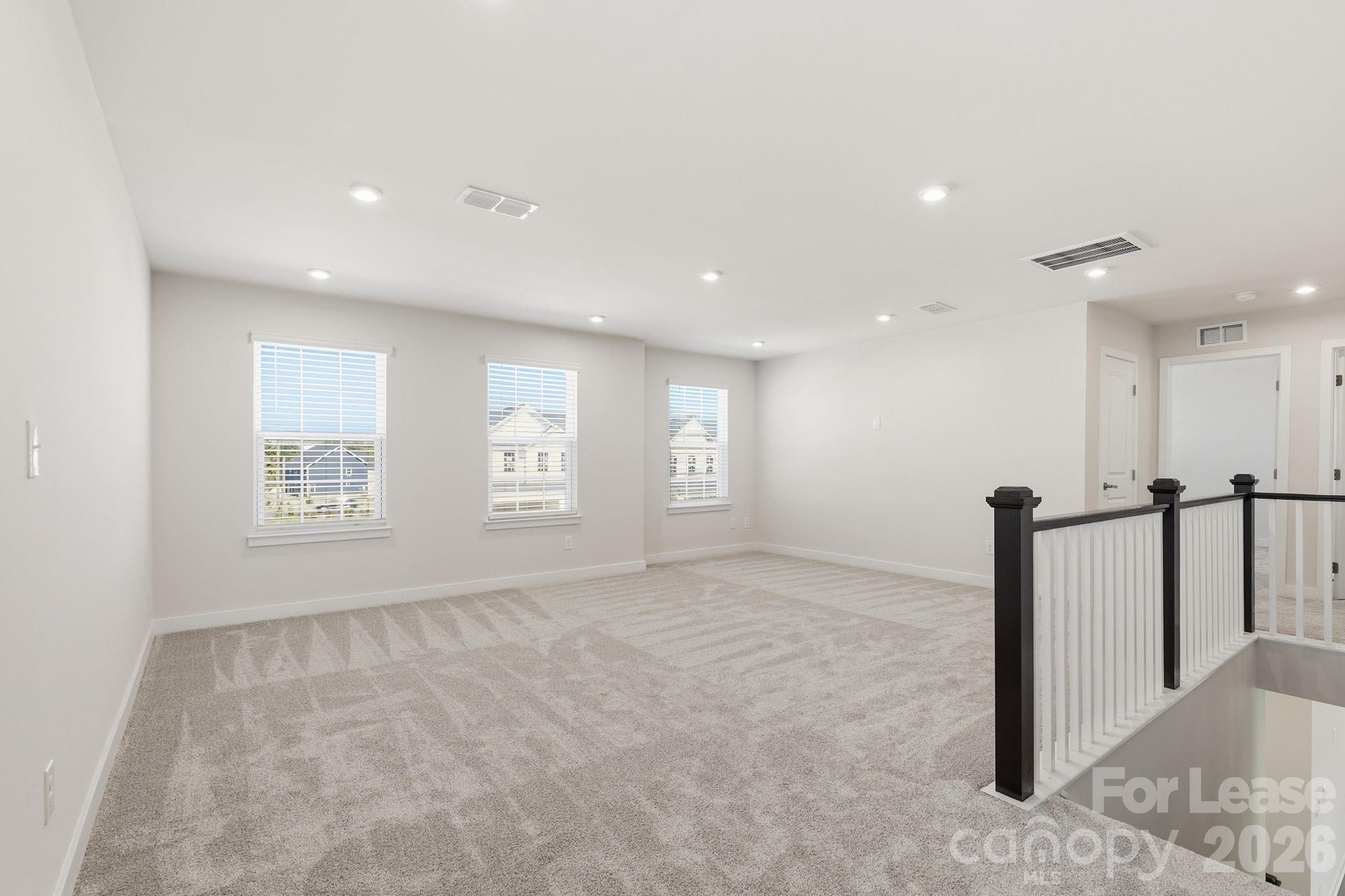 Single Family Residence at 2036 Fernway Drive, Charlotte, photo 19 of 40