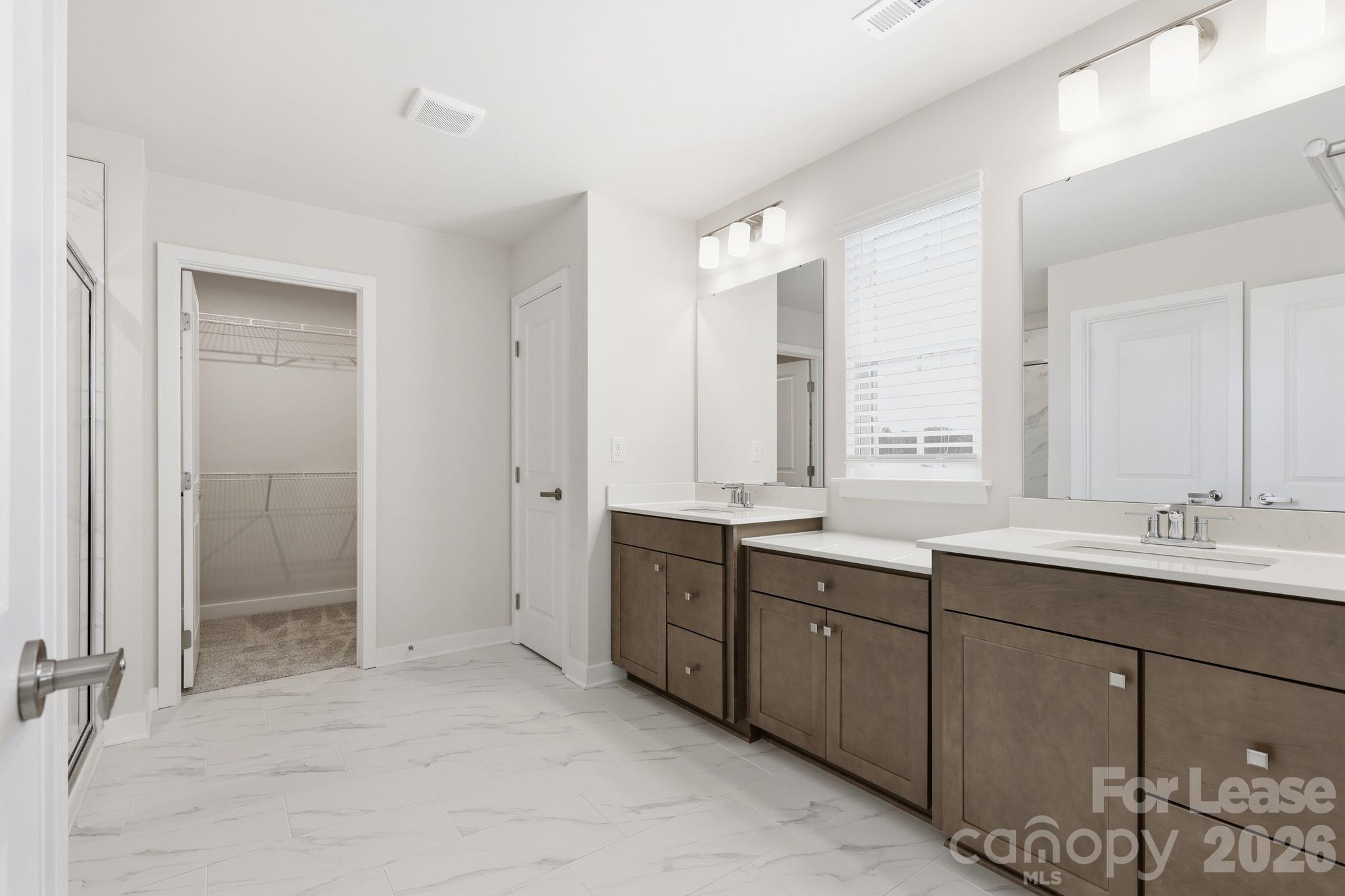 Single Family Residence at 2036 Fernway Drive, Charlotte, photo 24 of 40