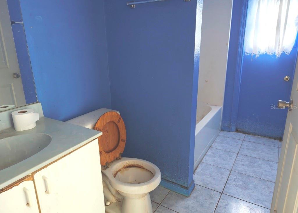 Hall Bath - 959 GASCONY CT, KISSIMMEE