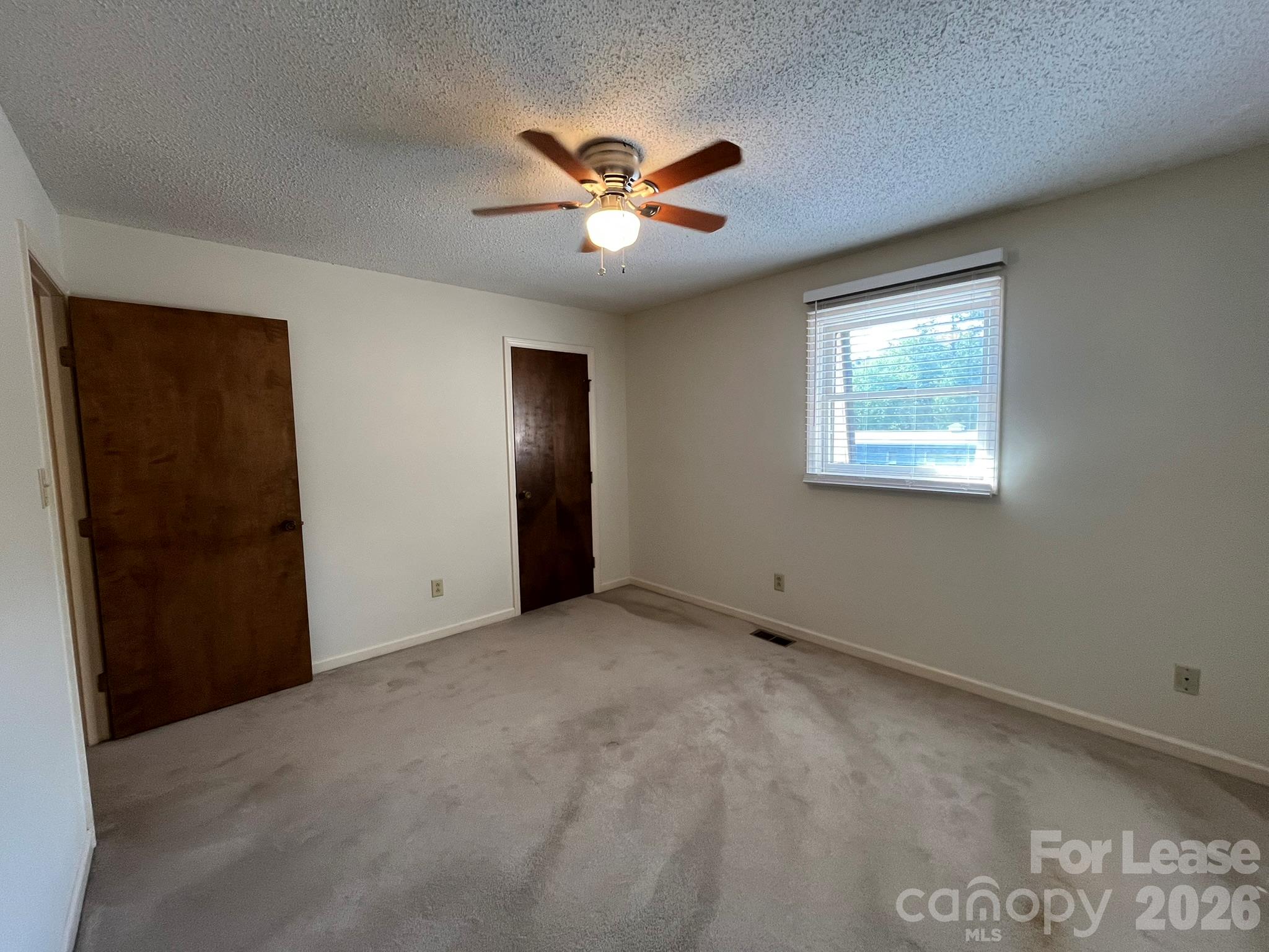 Townhouse at 220 14th Avenue SE, Hickory, photo 18 of 23