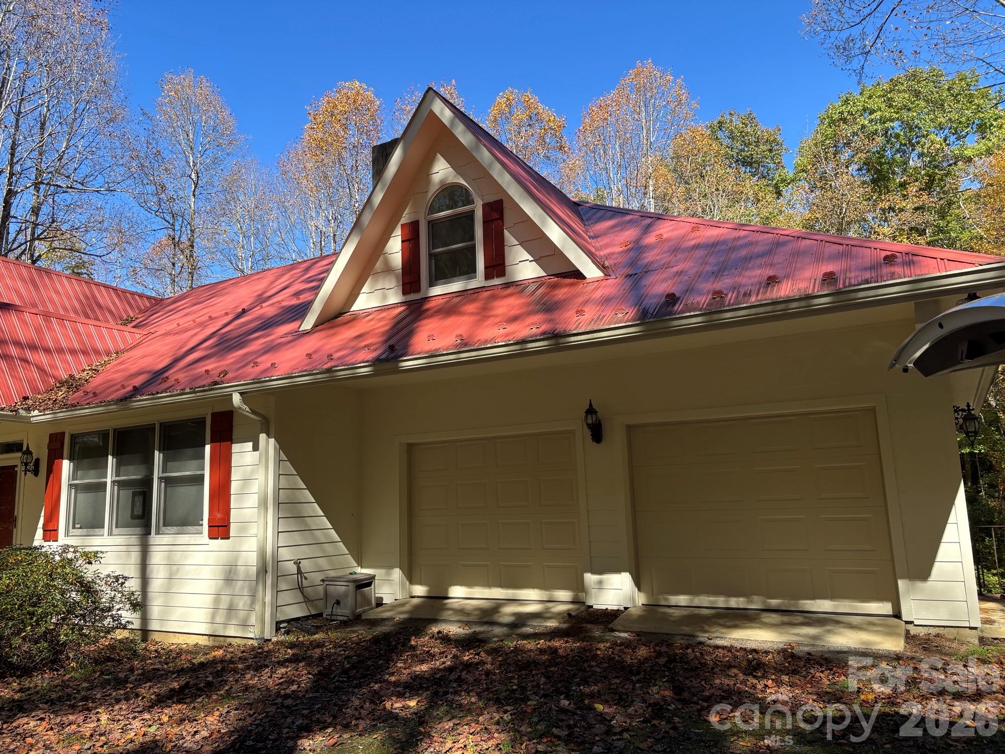 Single Family Residence at 1661 Mckinney Mine Road, Spruce Pine, photo 3 of 27