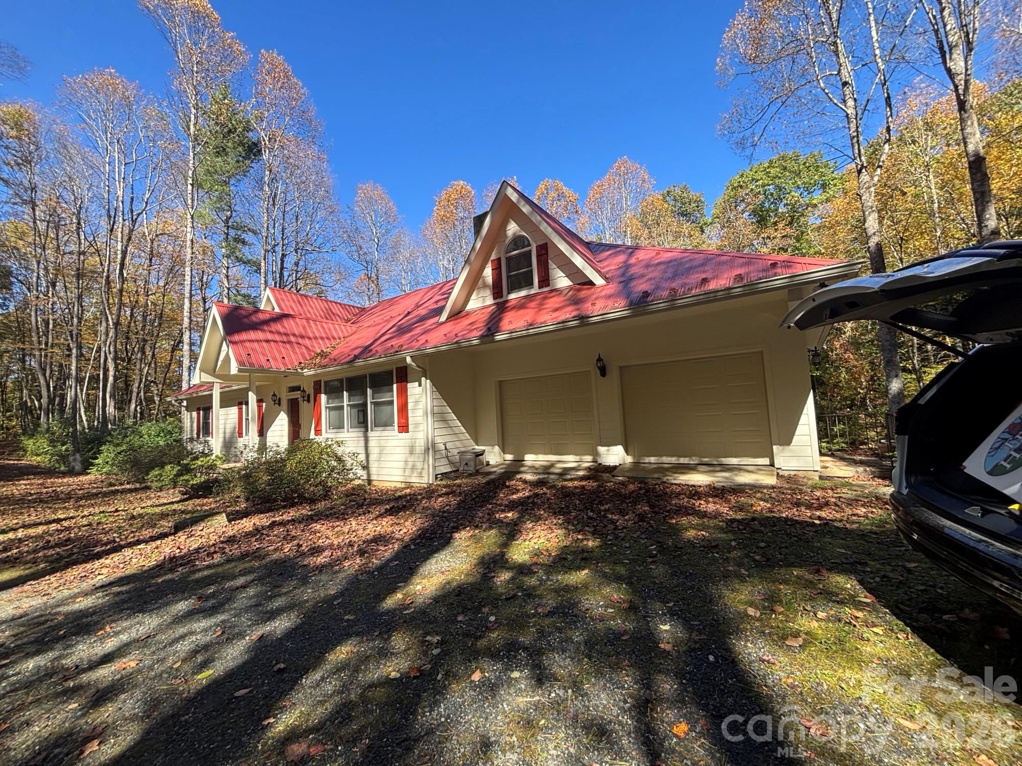 Single Family Residence at 1661 Mckinney Mine Road, Spruce Pine, photo 4 of 27