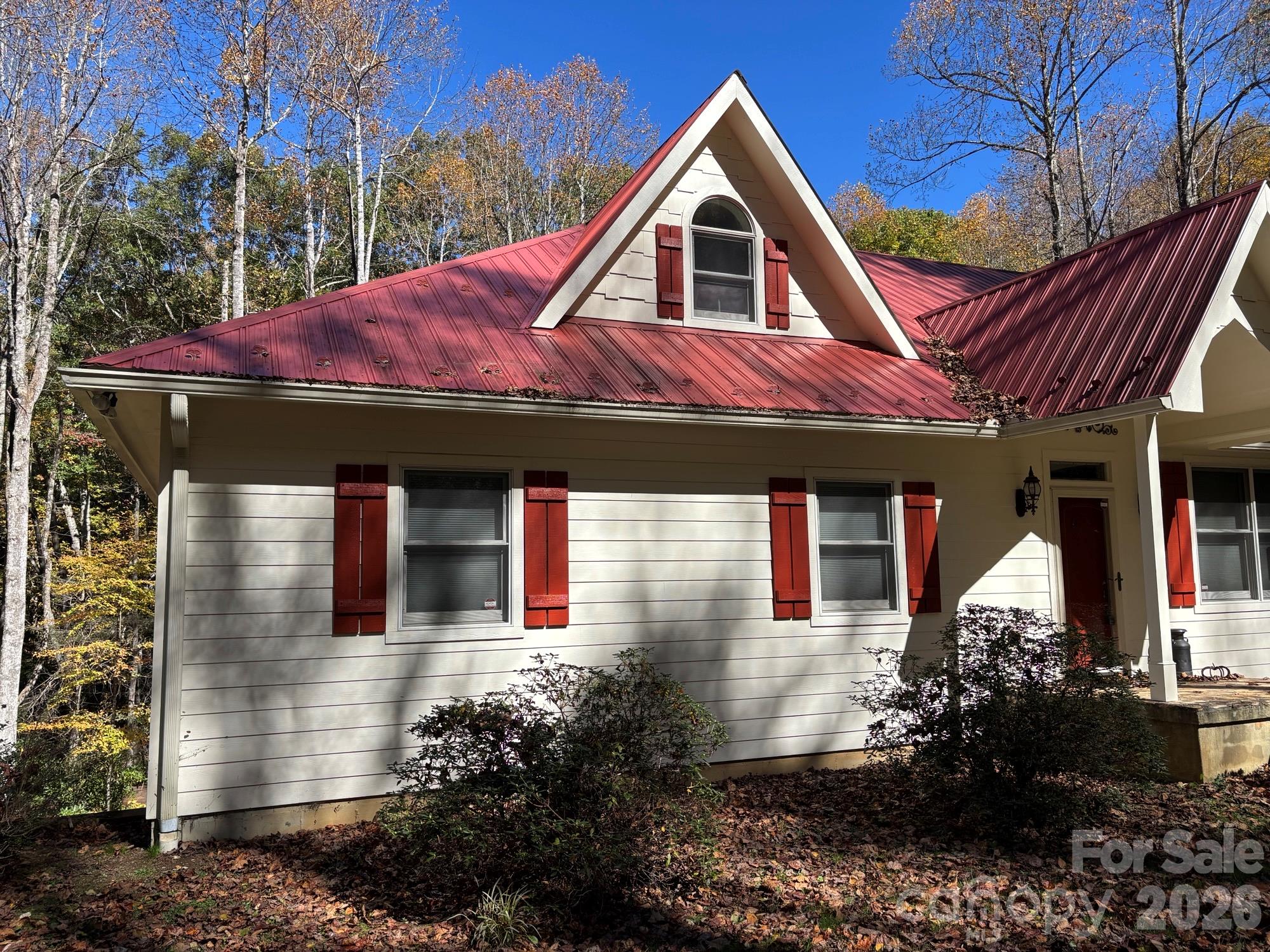 Single Family Residence at 1661 Mckinney Mine Road, Spruce Pine, photo 5 of 27