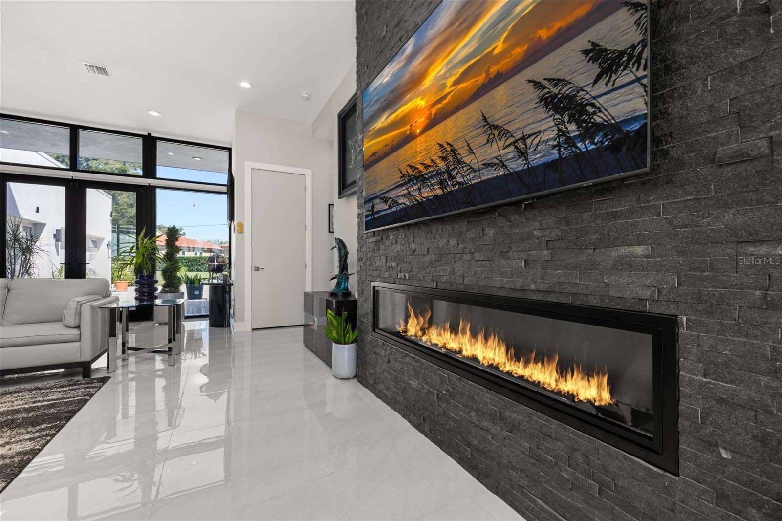 Feature 72" gas fireplace - 12620 S LAKE SAWYER LN, WINDERMERE