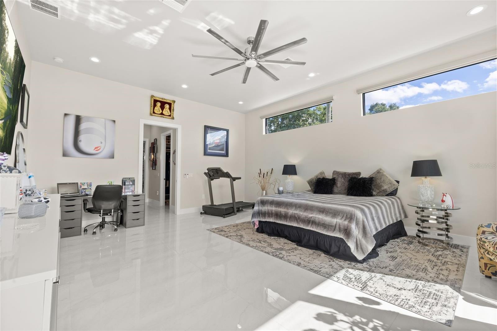 Porcelain tile flooring throughout the downstairs - 12620 S LAKE SAWYER LN, WINDERMERE