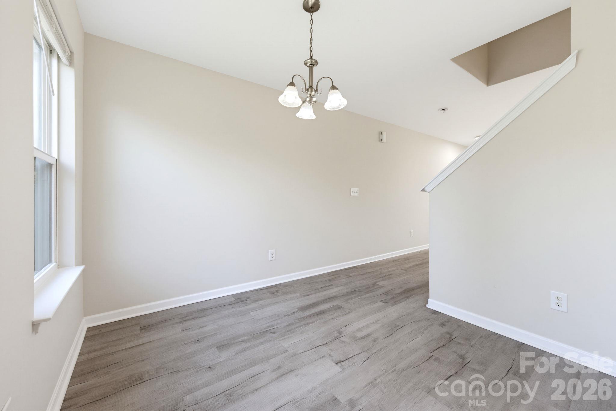 Single Family Residence at 5718 Natick Drive, Charlotte, photo 8 of 27