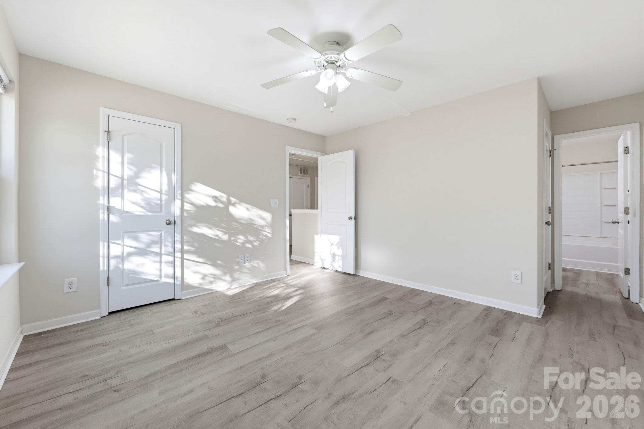 Single Family Residence at 5718 Natick Drive, Charlotte, photo 16 of 27