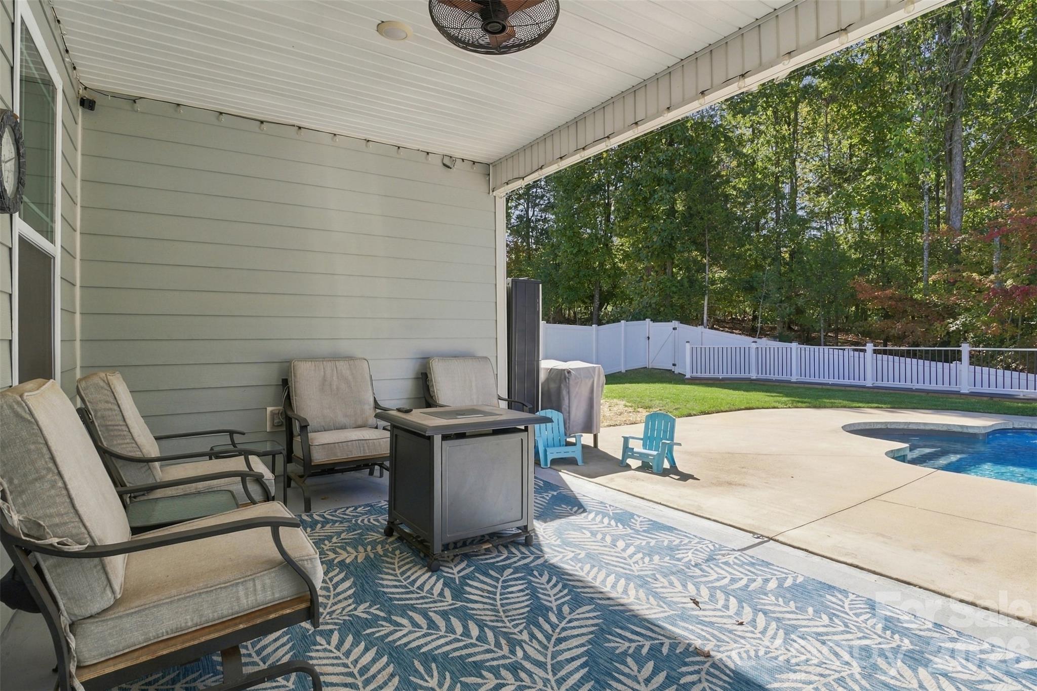 Single Family Residence at 1039 Bonum Road, Lake Wylie, photo 29 of 47