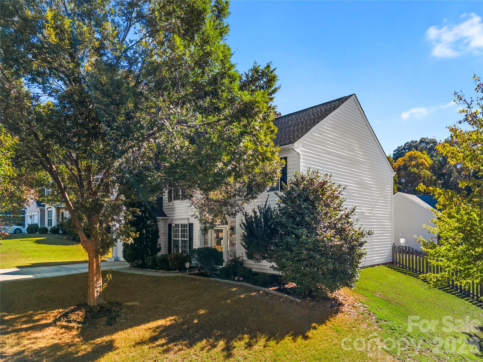 Single Family Residence at 2602 Mullis Lane, Matthews, photo 5 of 39