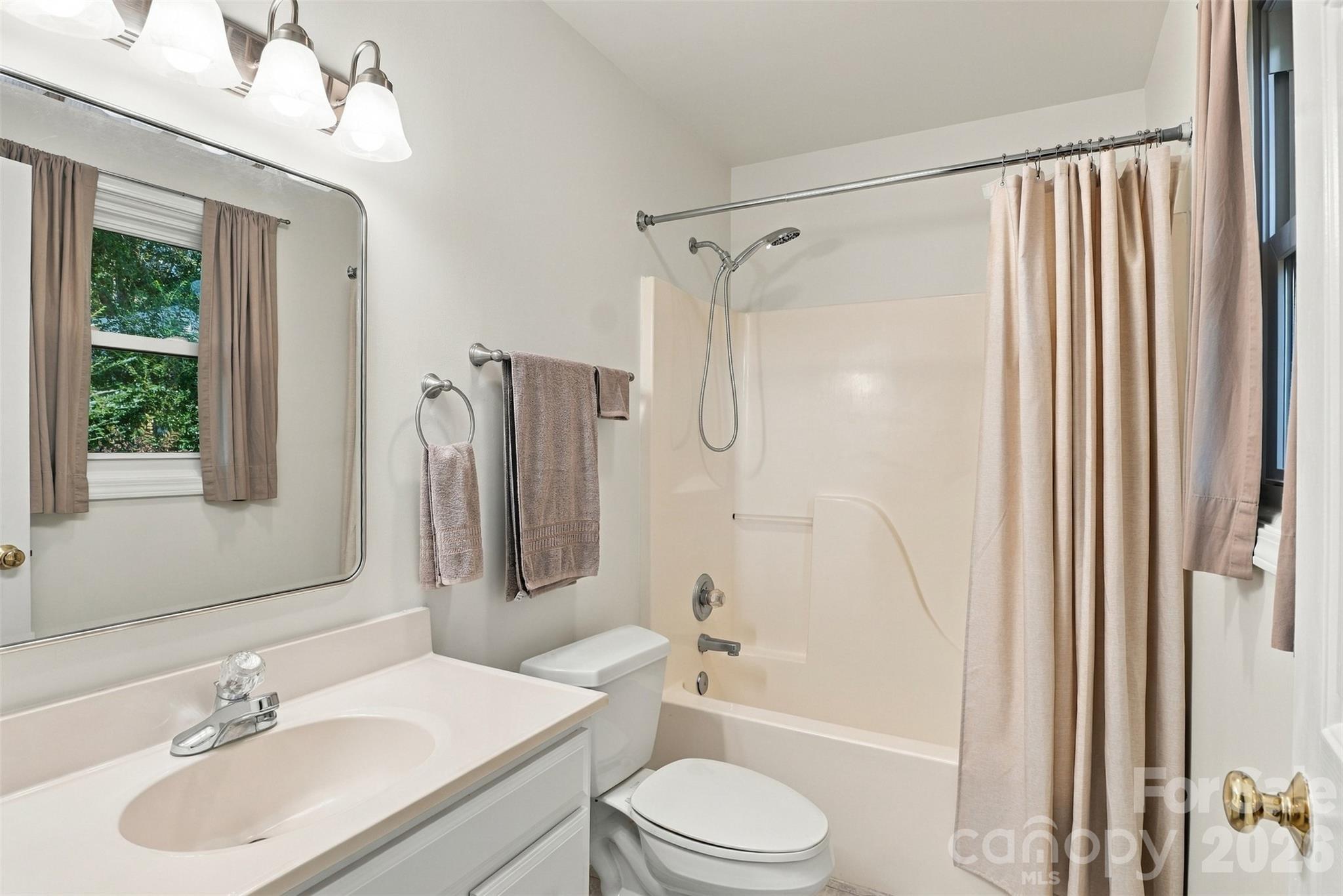 Single Family Residence at 625 Wagner Circle, Gastonia, photo 20 of 31