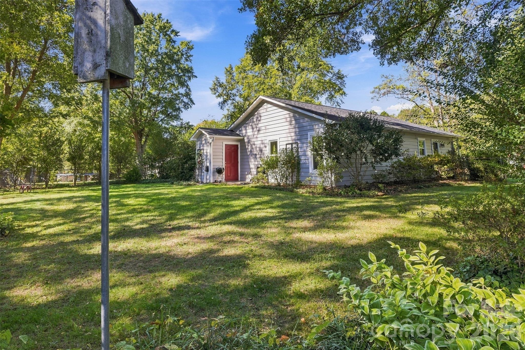 Single Family Residence at 625 Wagner Circle, Gastonia, photo 26 of 31