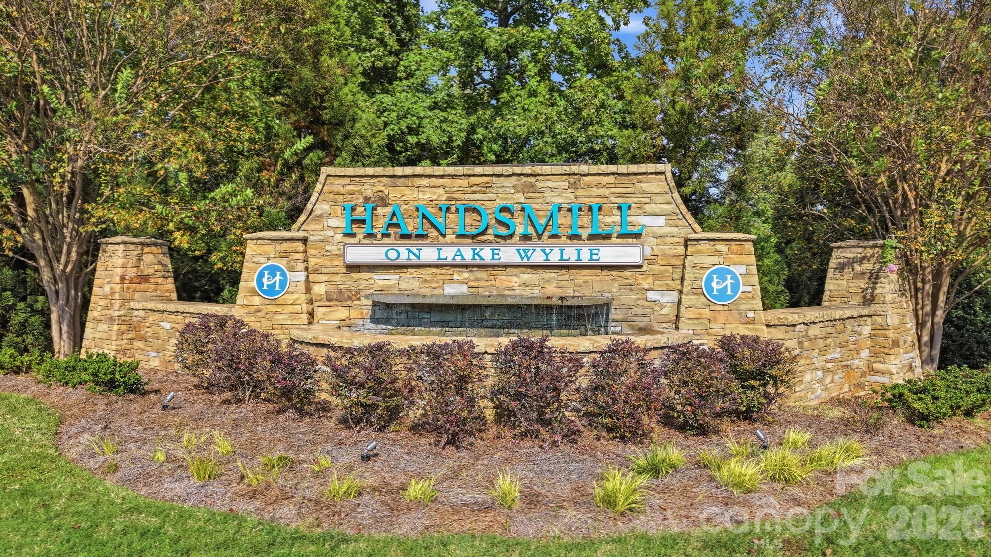 Townhouse at 1138 Streamside Lane, York, photo 2 of 42