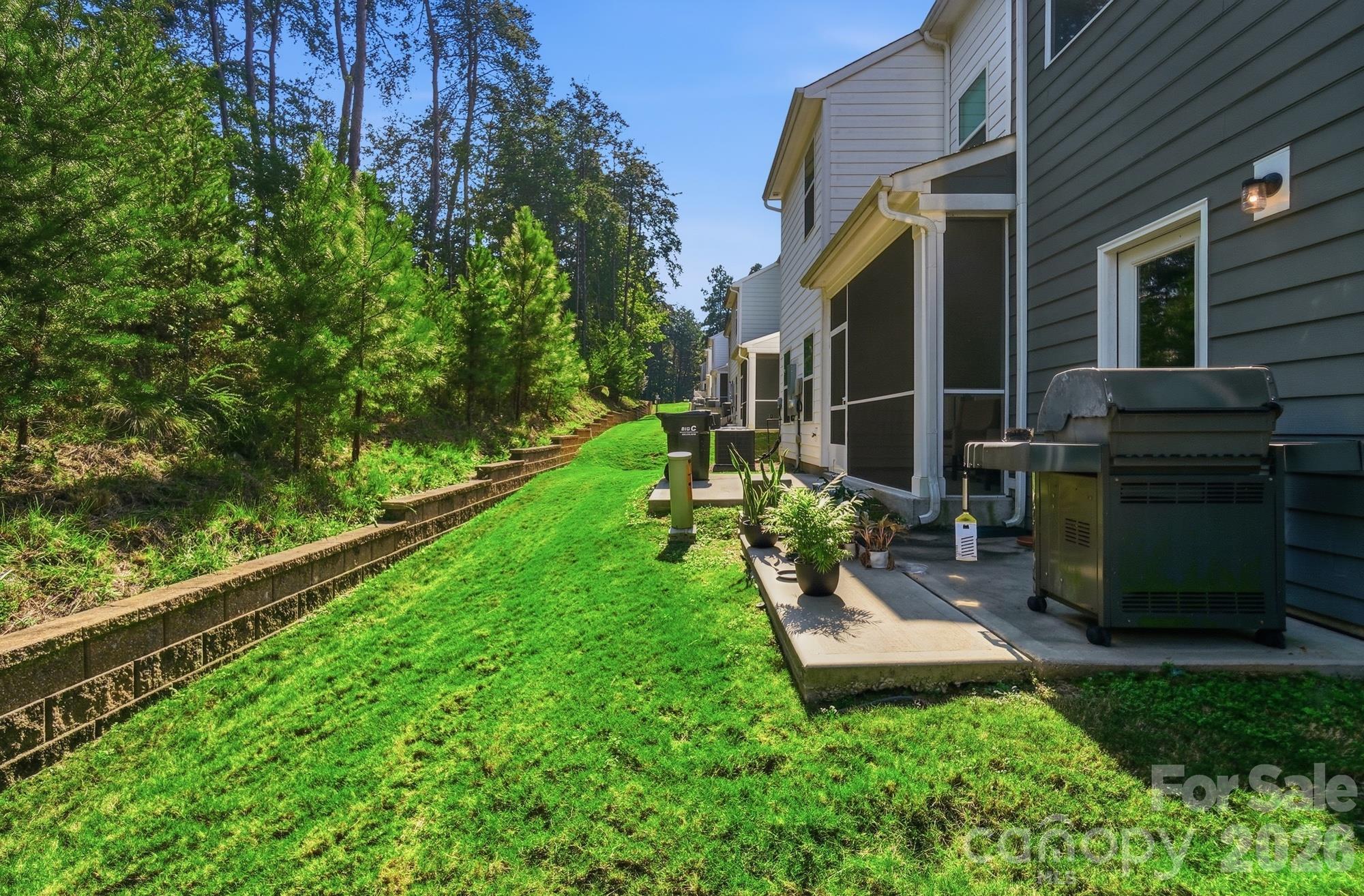 Townhouse at 1138 Streamside Lane, York, photo 35 of 42