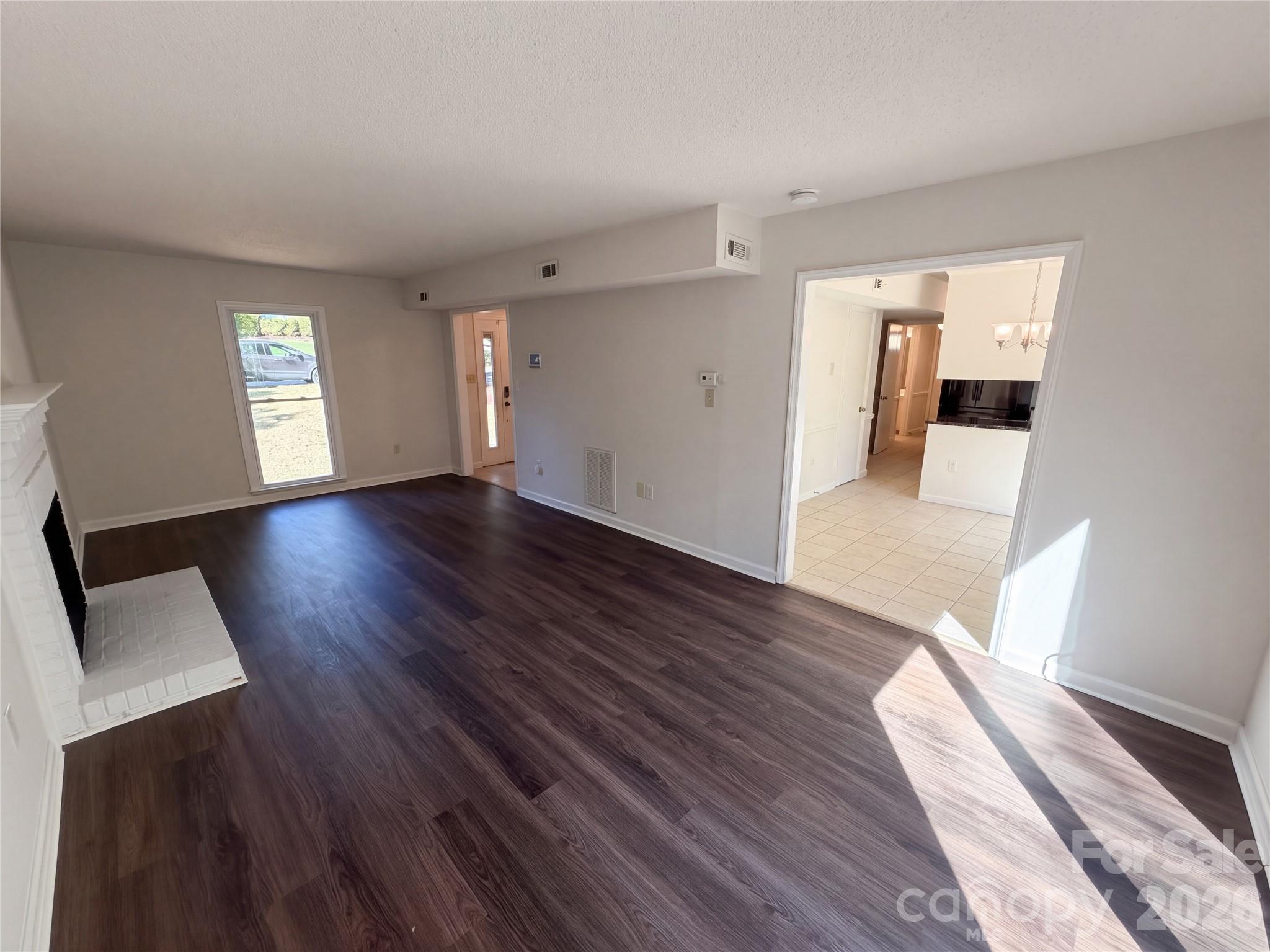 Single Family Residence at 12006 Painted Tree Road, Charlotte, photo 5 of 26