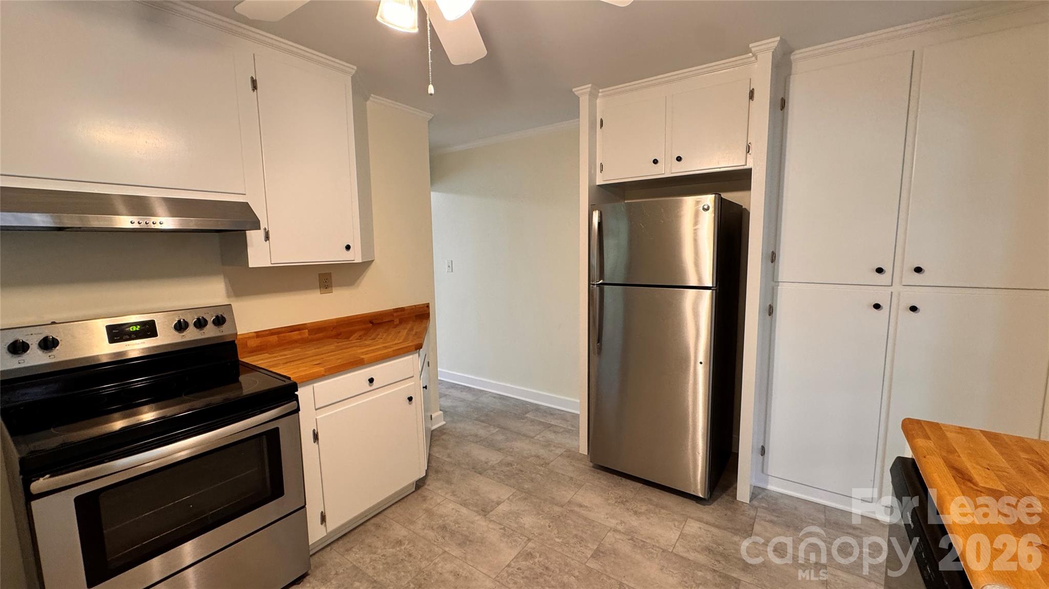 Single Family Residence at 690 Brookdale Drive, Statesville, photo 11 of 19