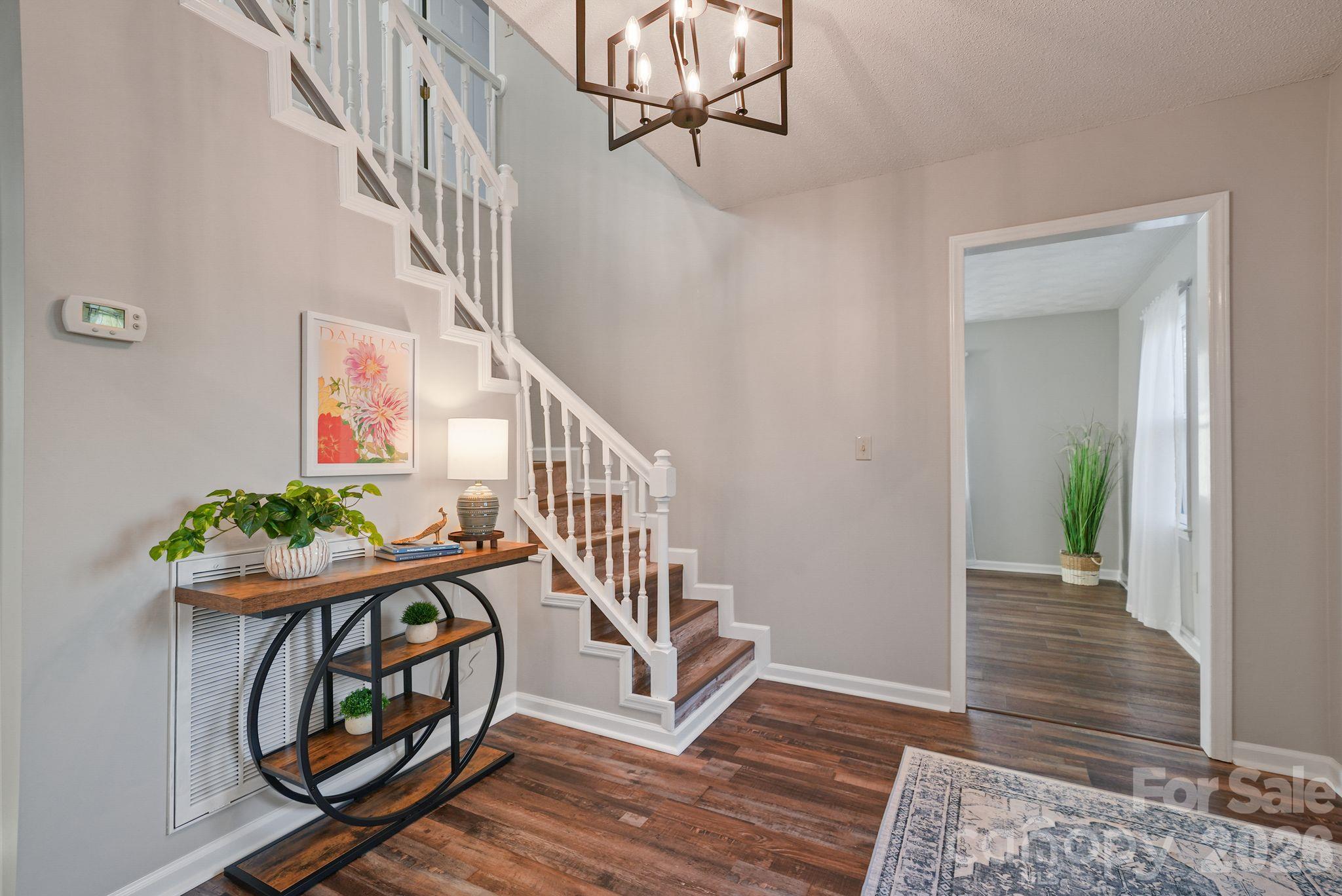 Single Family Residence at 5976 Gold Creek Estate Drive, Hickory, photo 7 of 39