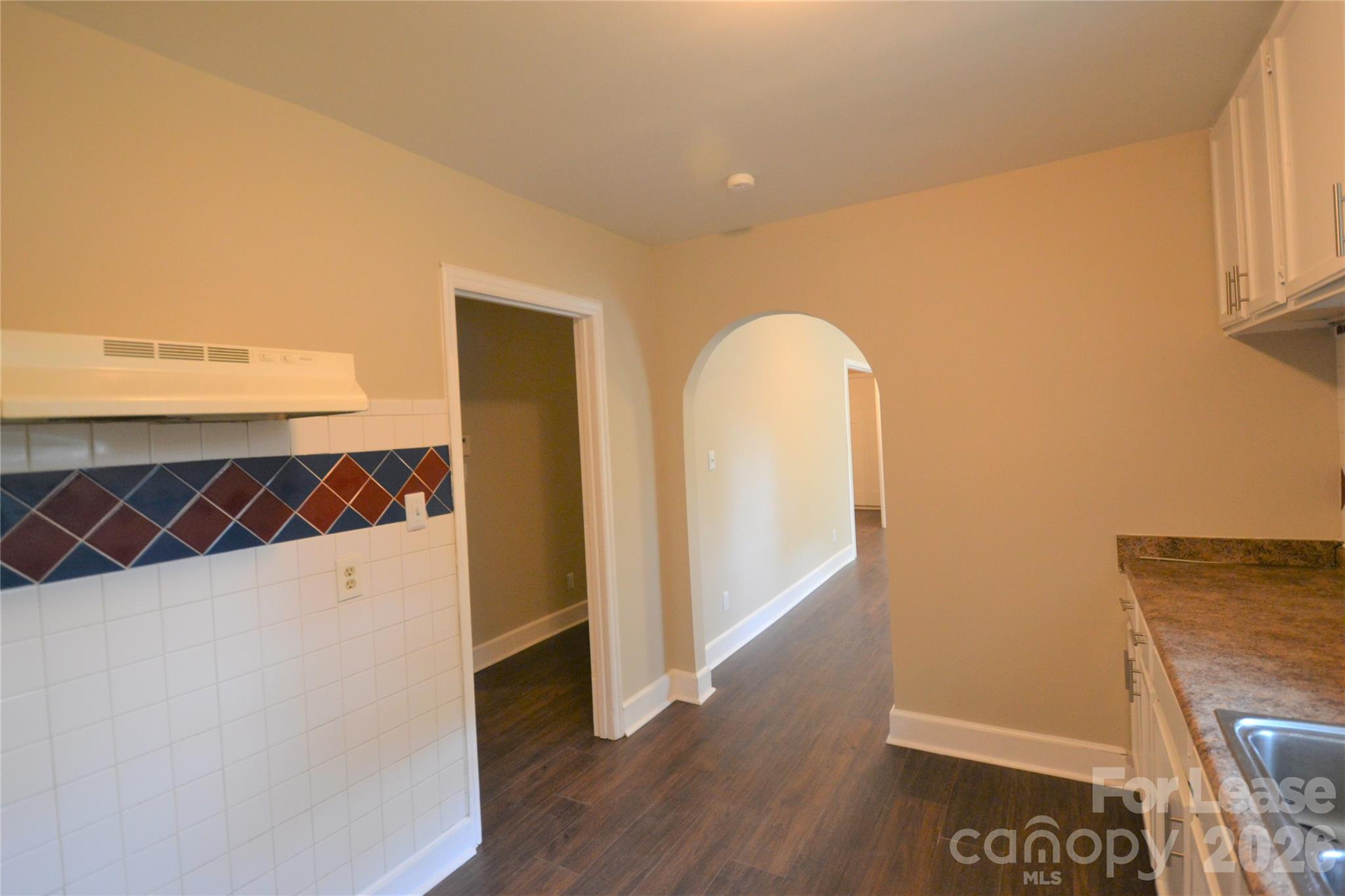 Single Family Residence at 1807 Maribel Avenue, Charlotte, photo 4 of 14