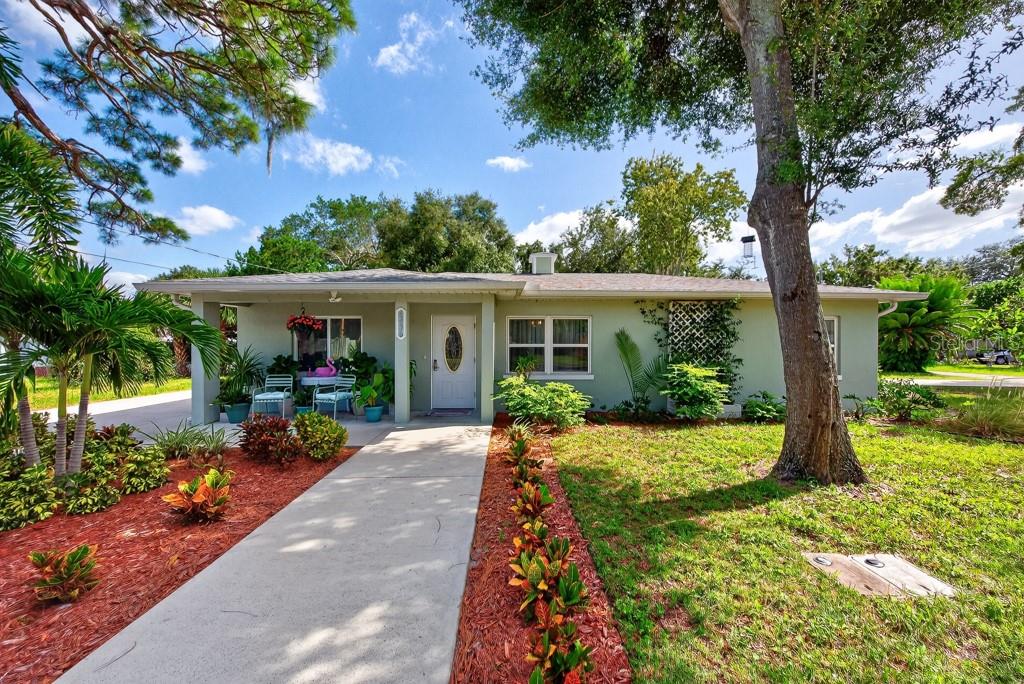 6436 LAMBERT LN