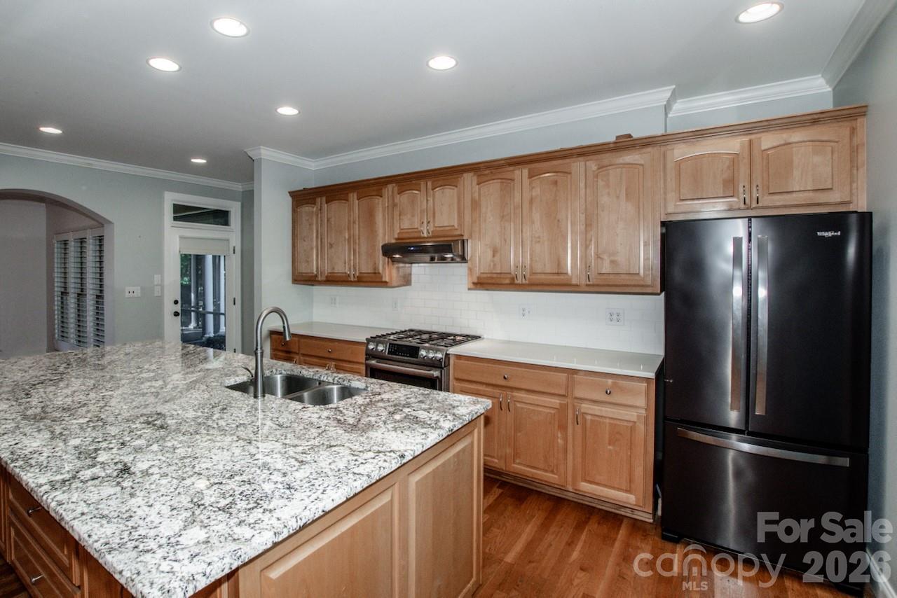 Tons of counterspace in this kitchen - 351 Catalina Drive, Mooresville