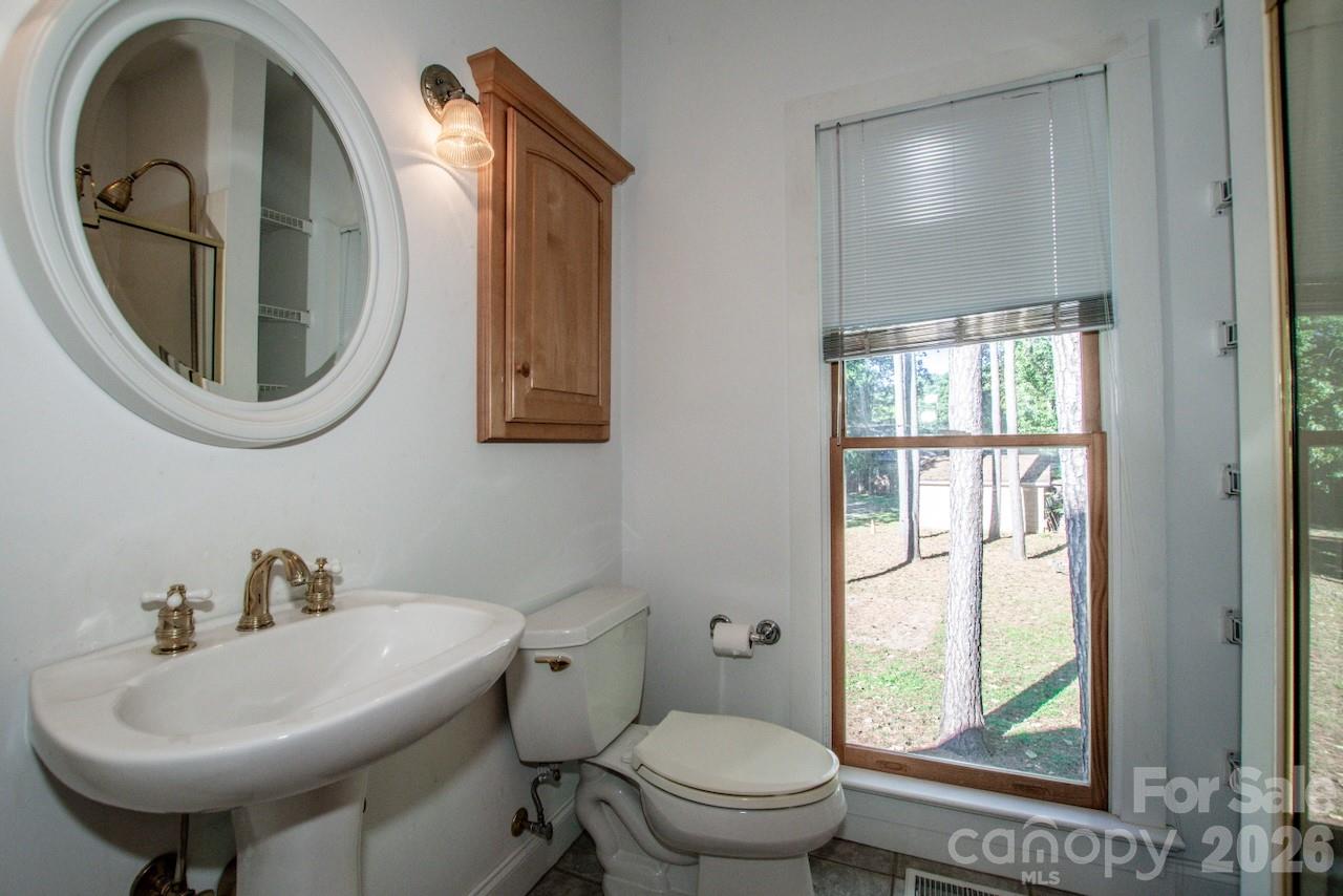 Full bathroom in the garage apartment above the garage - 351 Catalina Drive, Mooresville