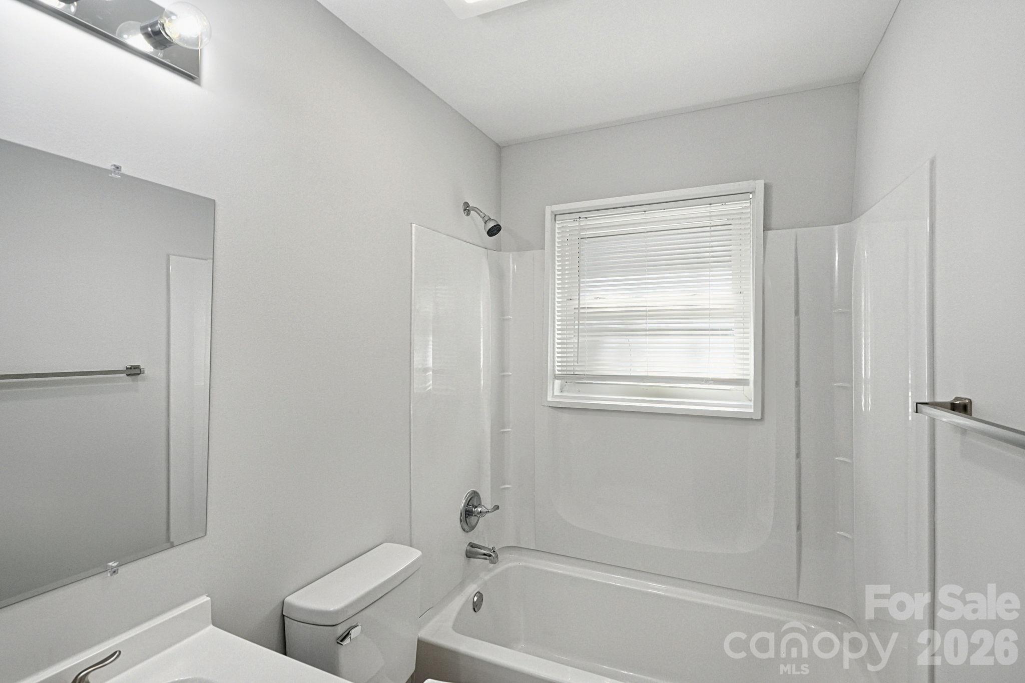 Single Family Residence at 301 Edgegreen Drive, Charlotte, photo 18 of 22