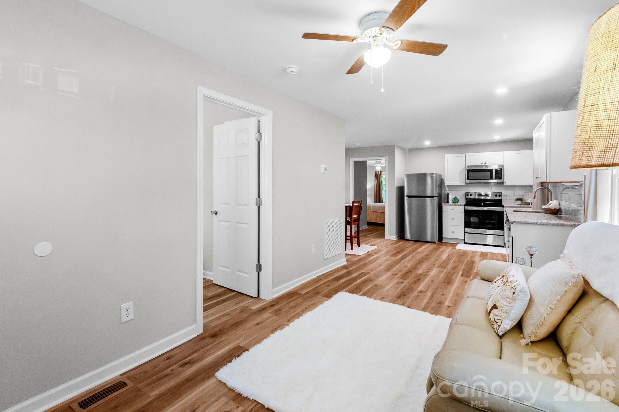 Single Family Residence at 112 W Poplar Street, Stanley, photo 8 of 43