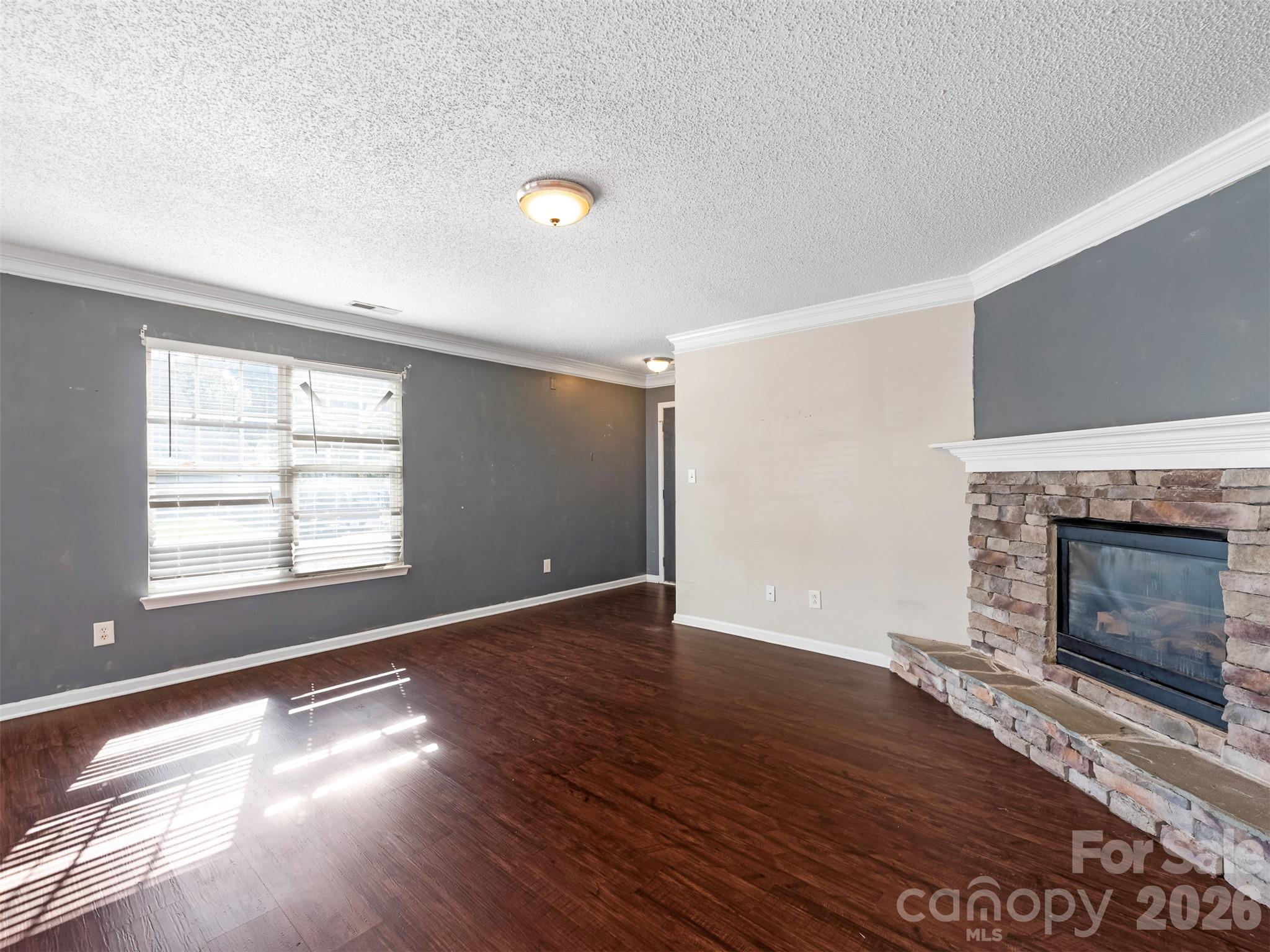 Single Family Residence at 343 Amir Circle, Matthews, photo 6 of 44