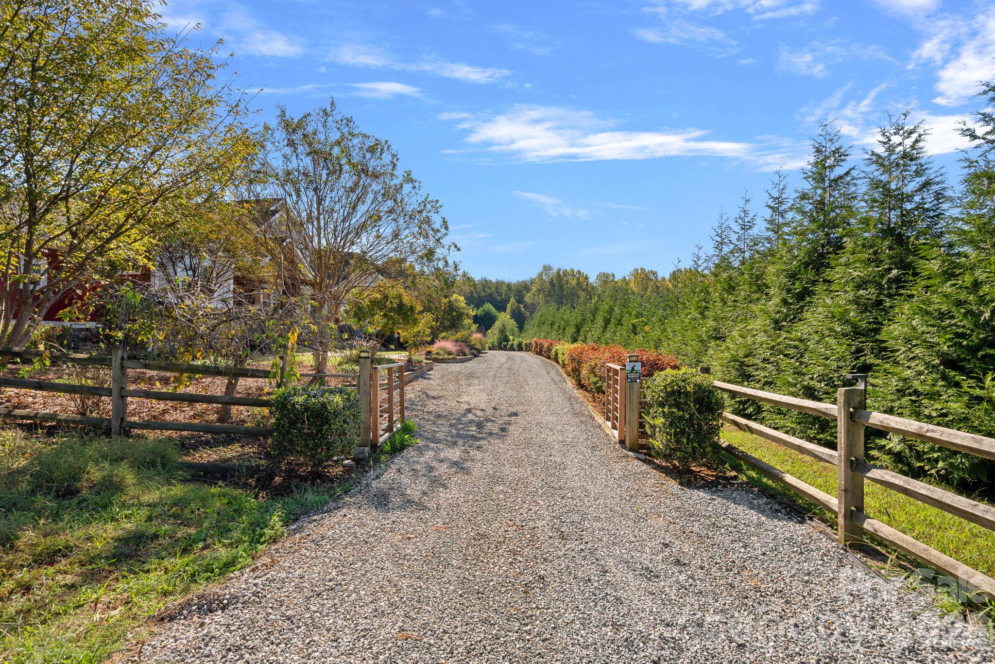 Private entrance - 6536 Stephens Road, Huntersville