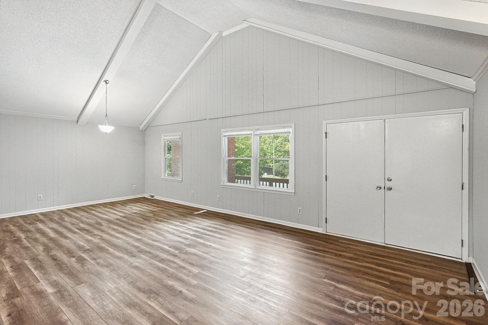 Single Family Residence at 6205 Ferncliff Drive, Concord, photo 2 of 30