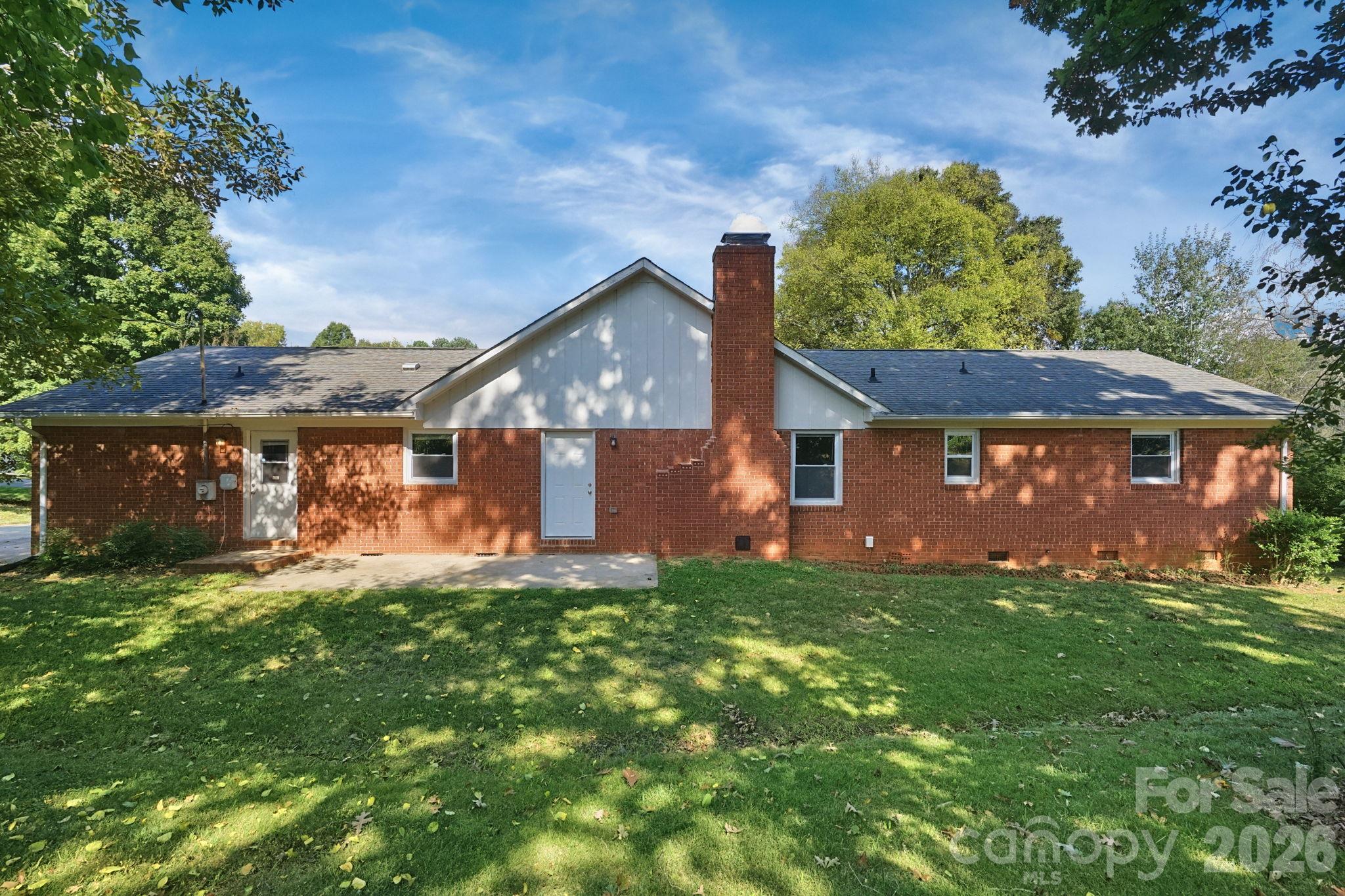 Single Family Residence at 6205 Ferncliff Drive, Concord, photo 26 of 30
