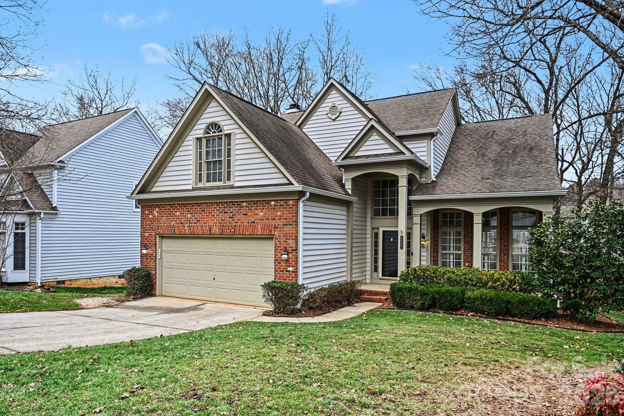 Single Family Residence at 5805 Swanston Drive, Charlotte, photo 3 of 32