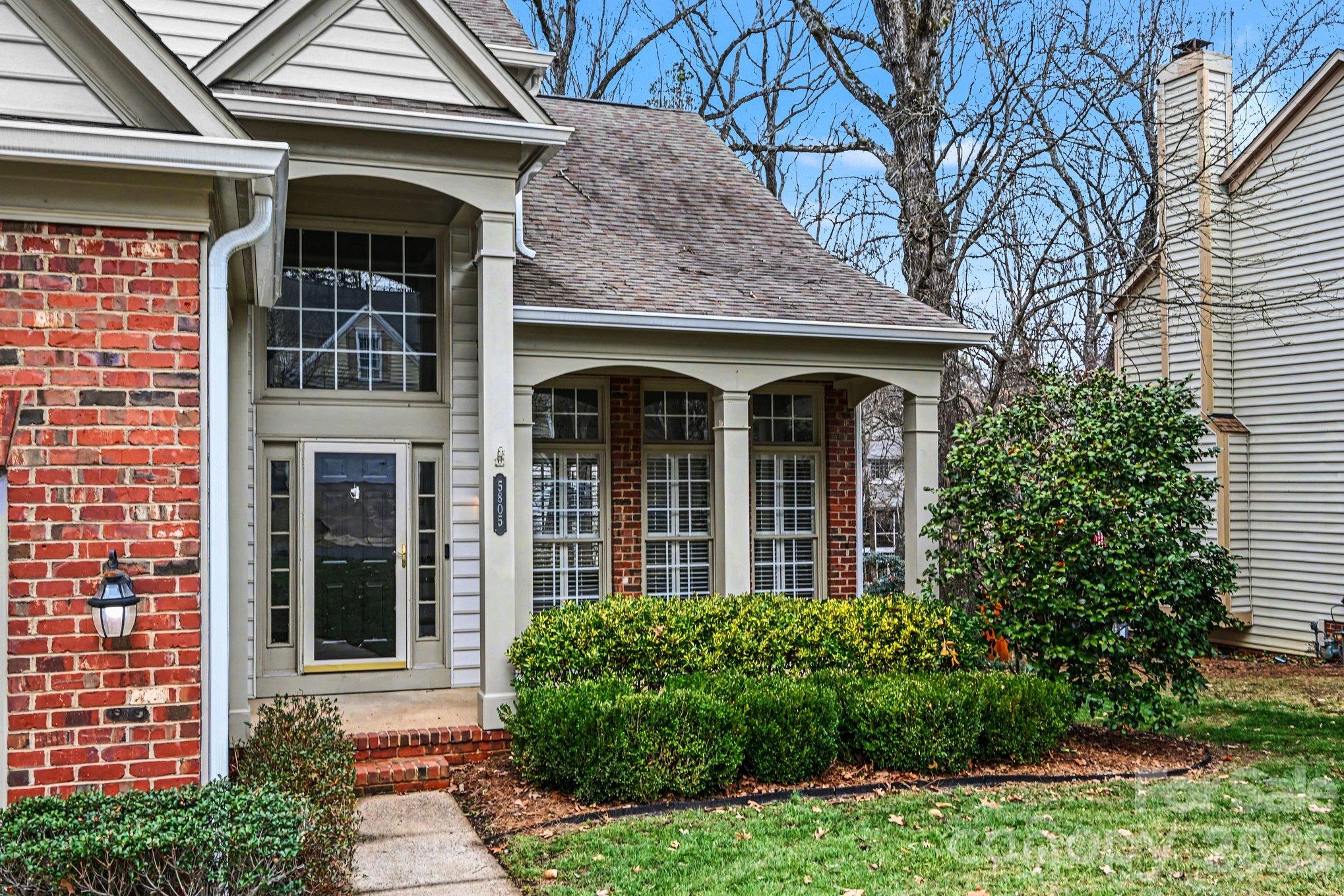 Single Family Residence at 5805 Swanston Drive, Charlotte, photo 5 of 32
