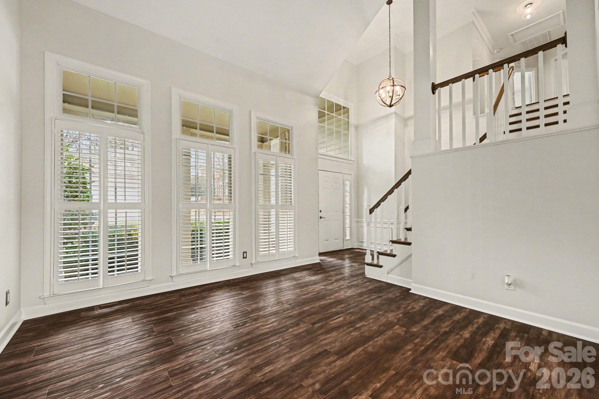 Single Family Residence at 5805 Swanston Drive, Charlotte, photo 10 of 32