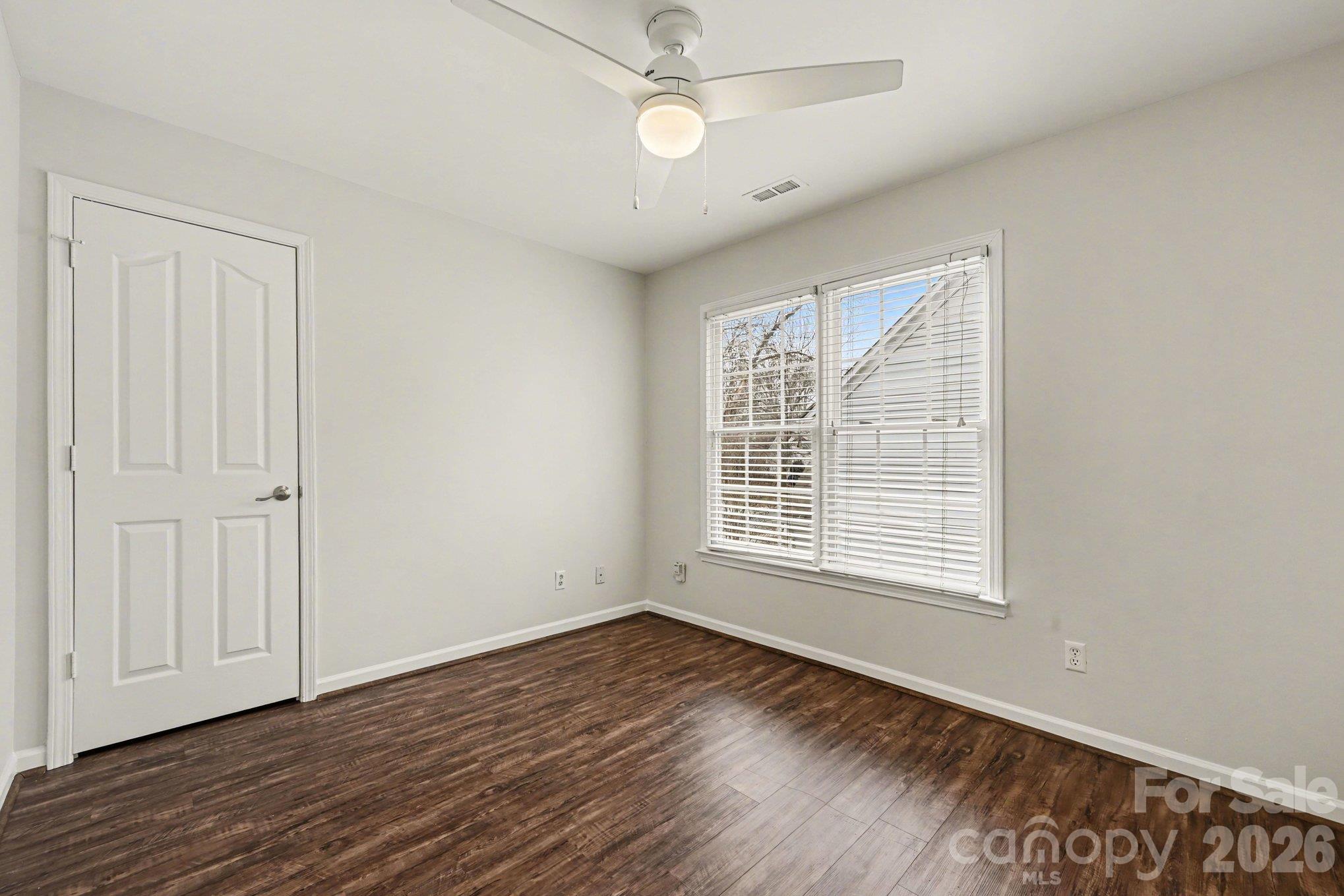 Single Family Residence at 5805 Swanston Drive, Charlotte, photo 24 of 32