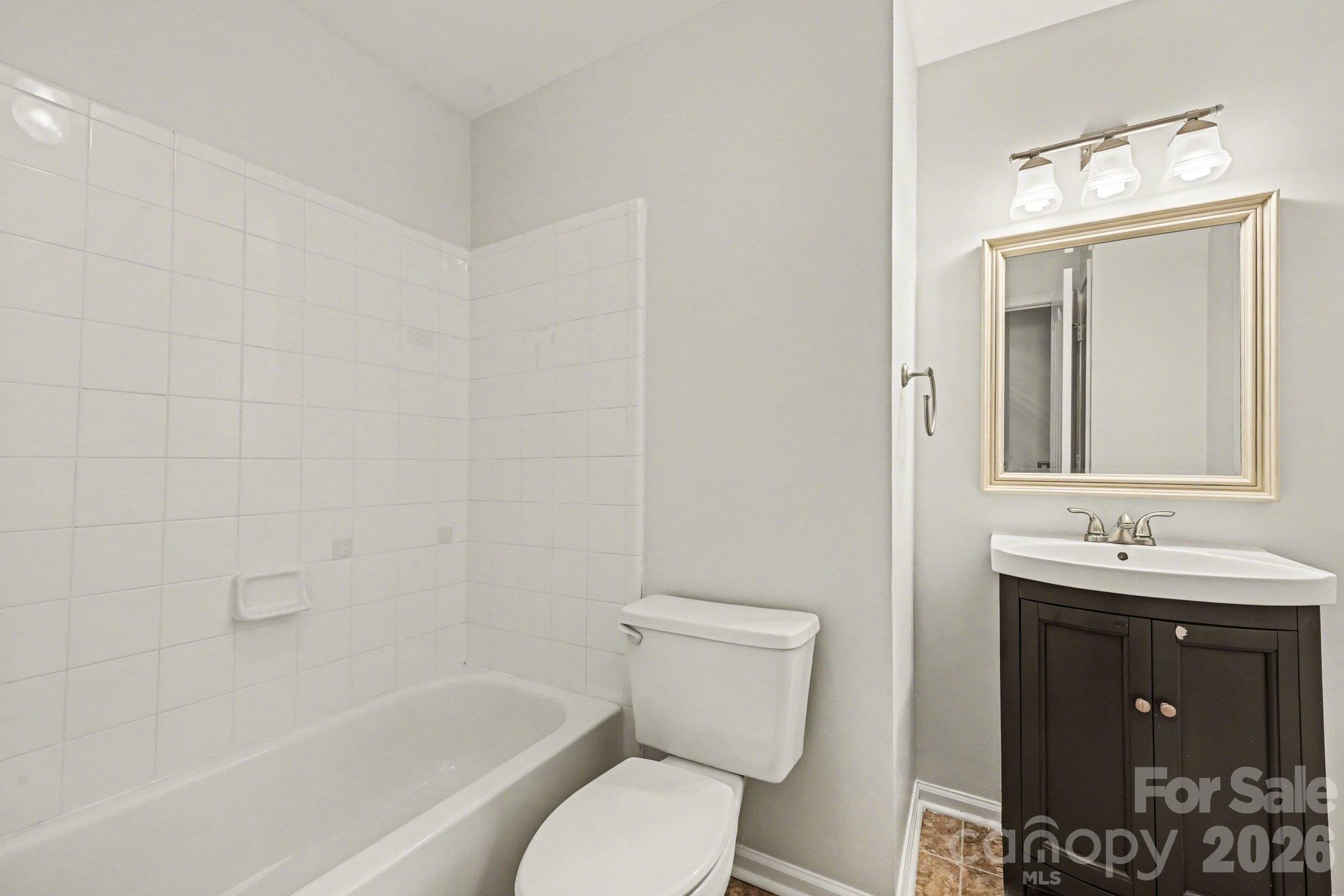 Single Family Residence at 5805 Swanston Drive, Charlotte, photo 27 of 32