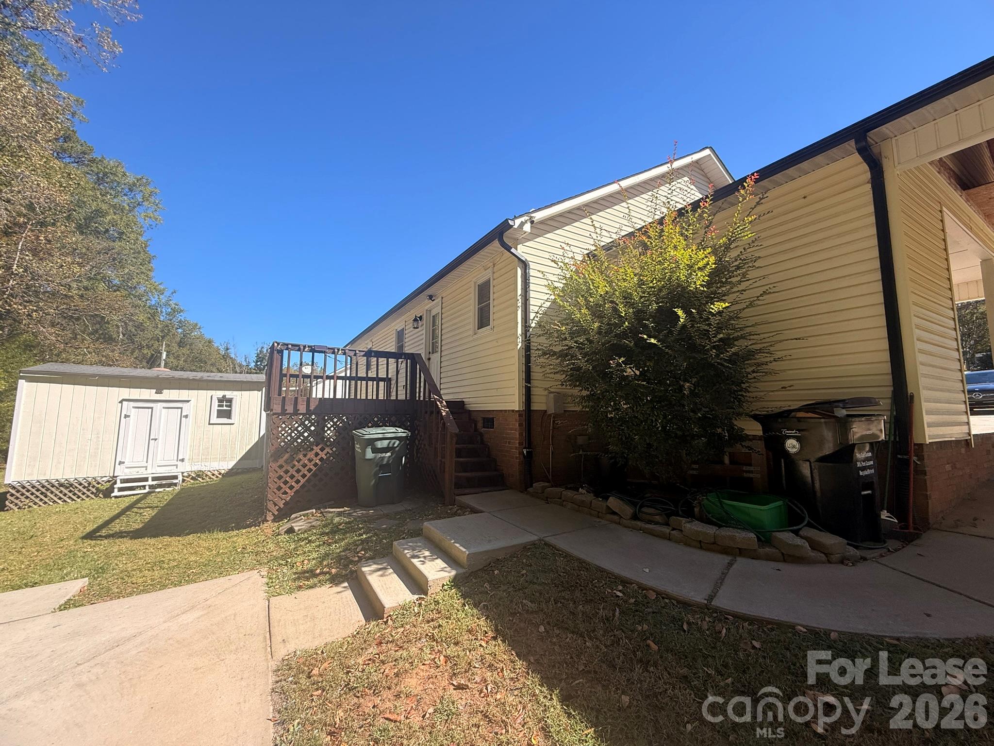 Single Family Residence at 121 Old Airport Road, Concord, photo 3 of 18