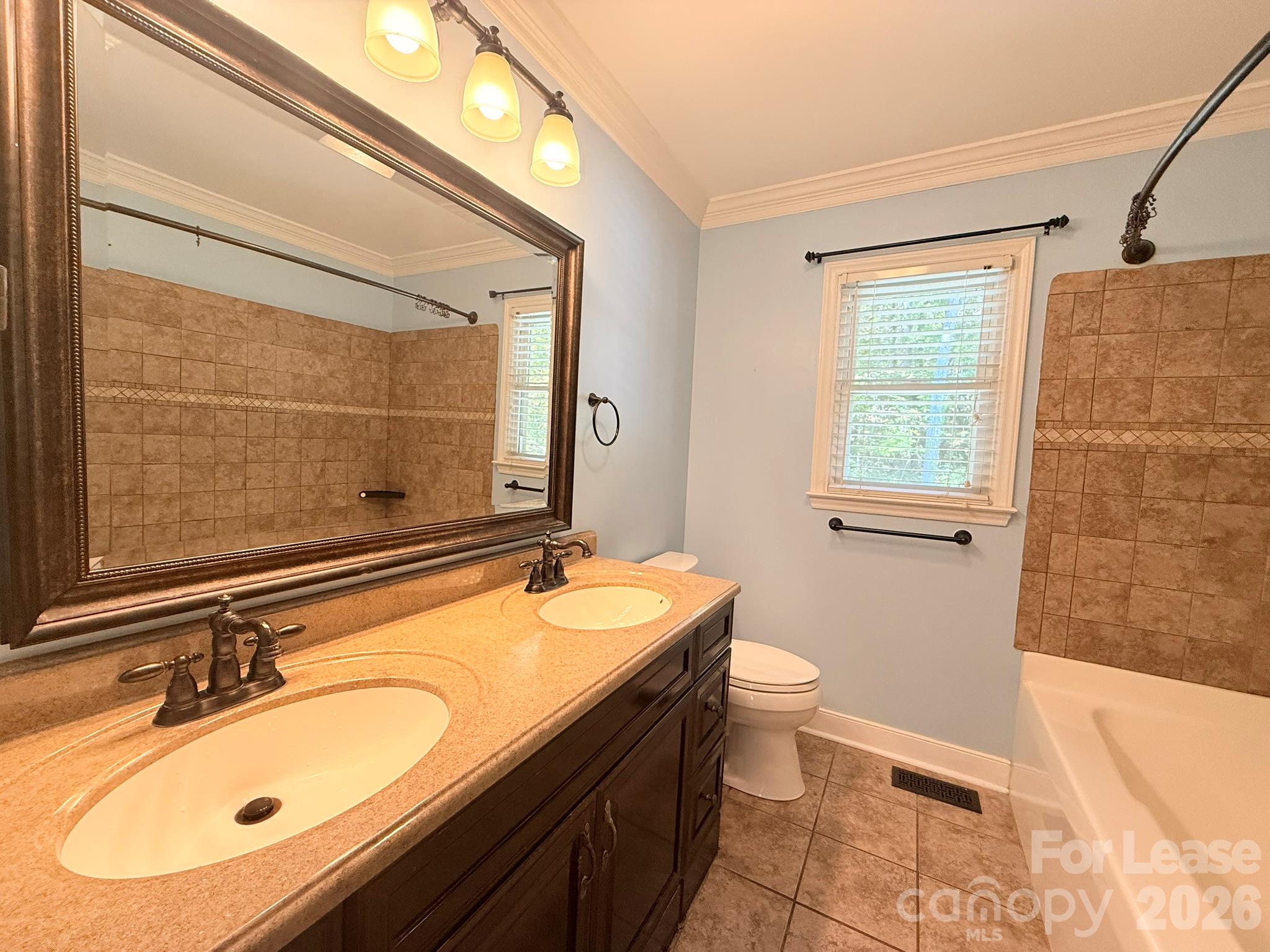 Single Family Residence at 121 Old Airport Road, Concord, photo 10 of 18