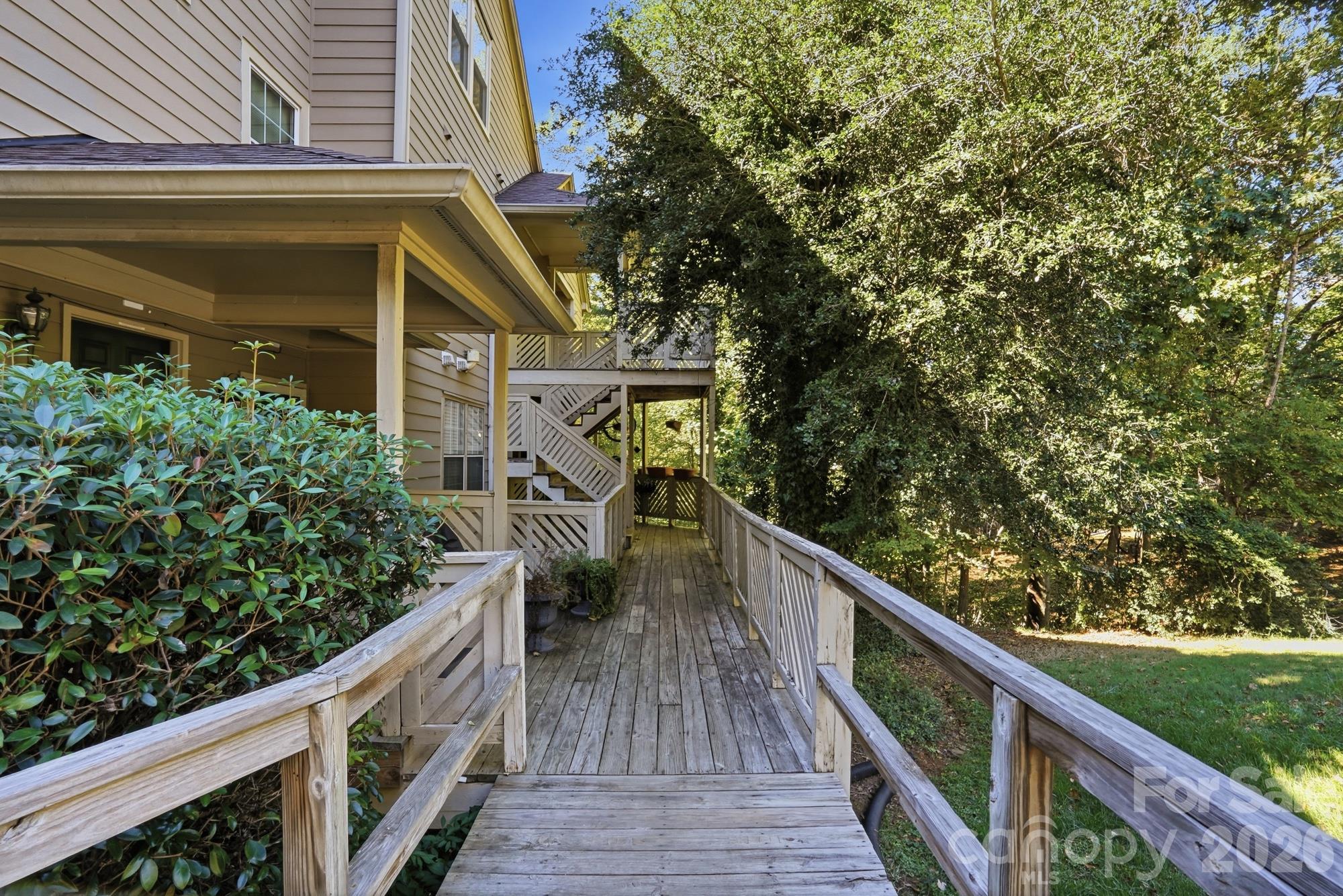 Condominium at 6140 Gray Gate Lane, Charlotte, photo 8 of 49