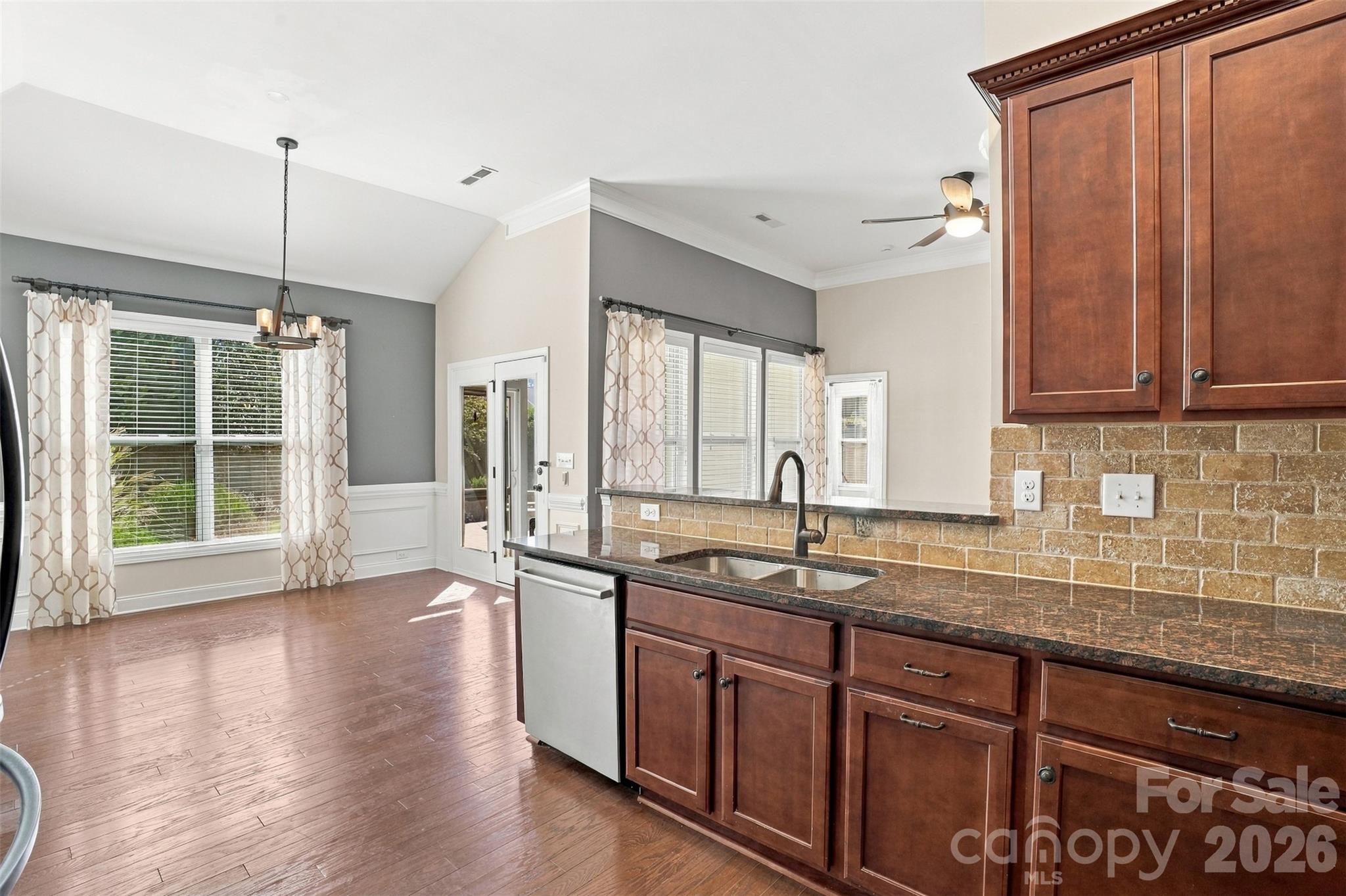 Single Family Residence at 2001 Blackberry Lane, Lancaster, photo 12 of 37