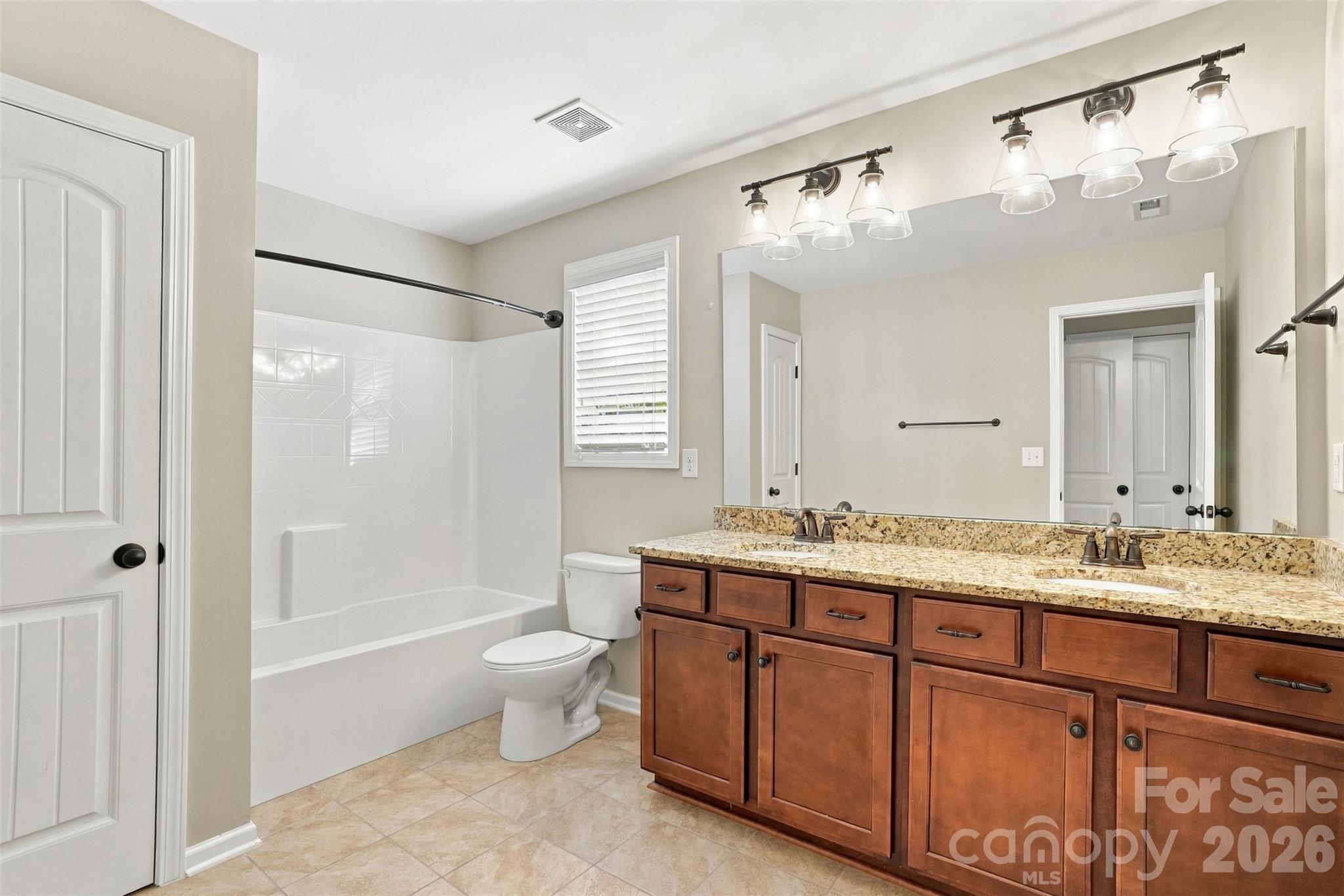 Single Family Residence at 2001 Blackberry Lane, Lancaster, photo 26 of 37