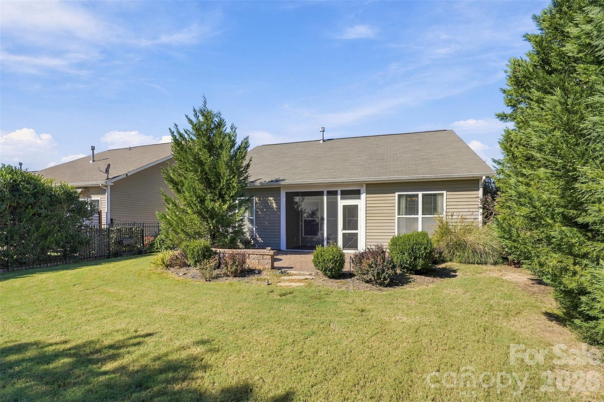 Single Family Residence at 2001 Blackberry Lane, Lancaster, photo 34 of 37