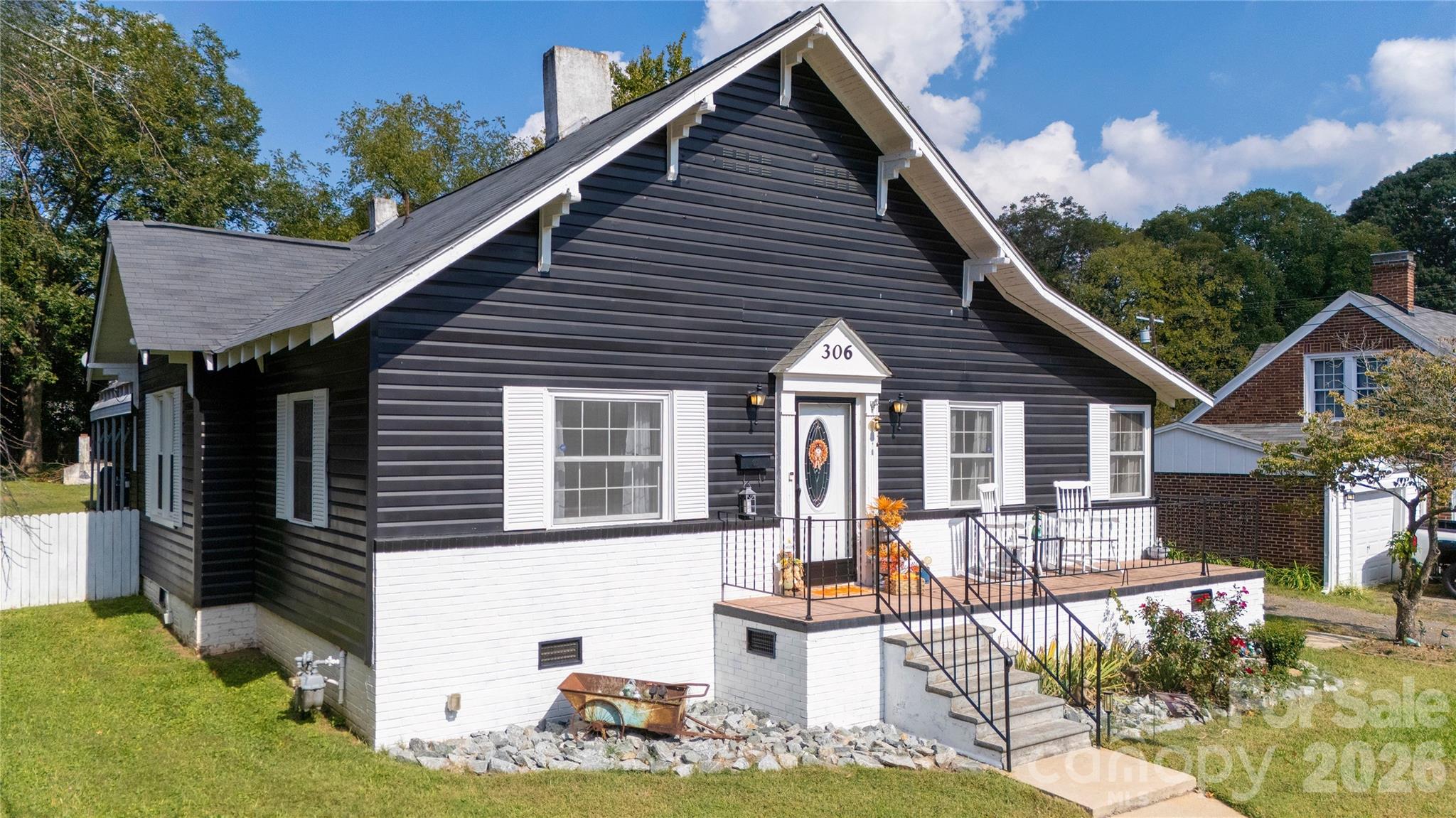 306 Hillcrest Drive